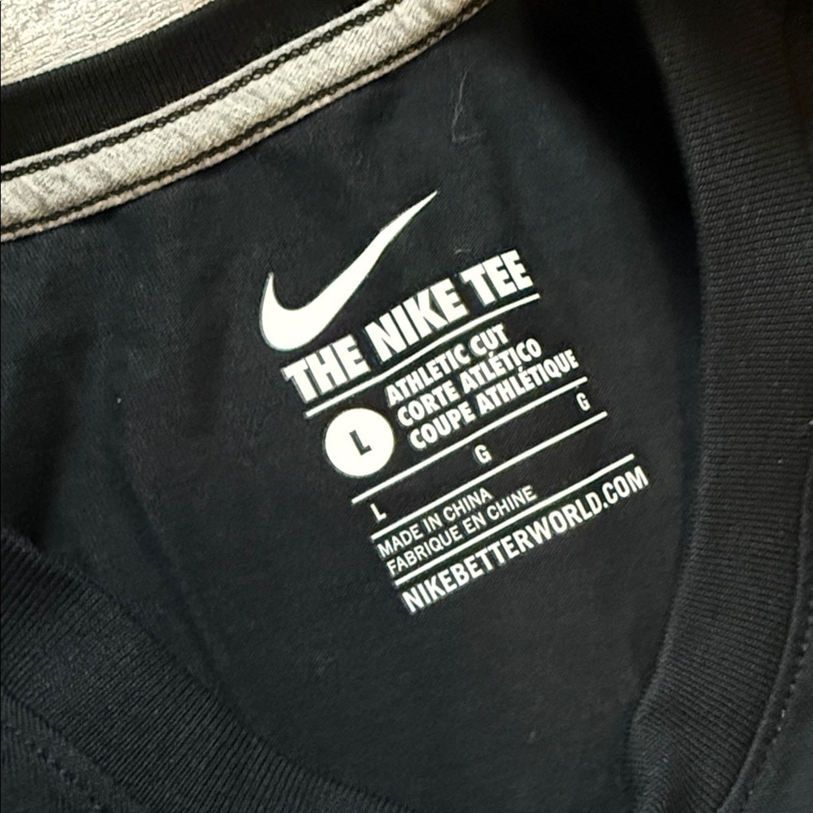 Nike 2015 Nike Hong Kong Center Swoosh Short Sleeve Size US L / EU 52-54 / 3 - 5 Thumbnail