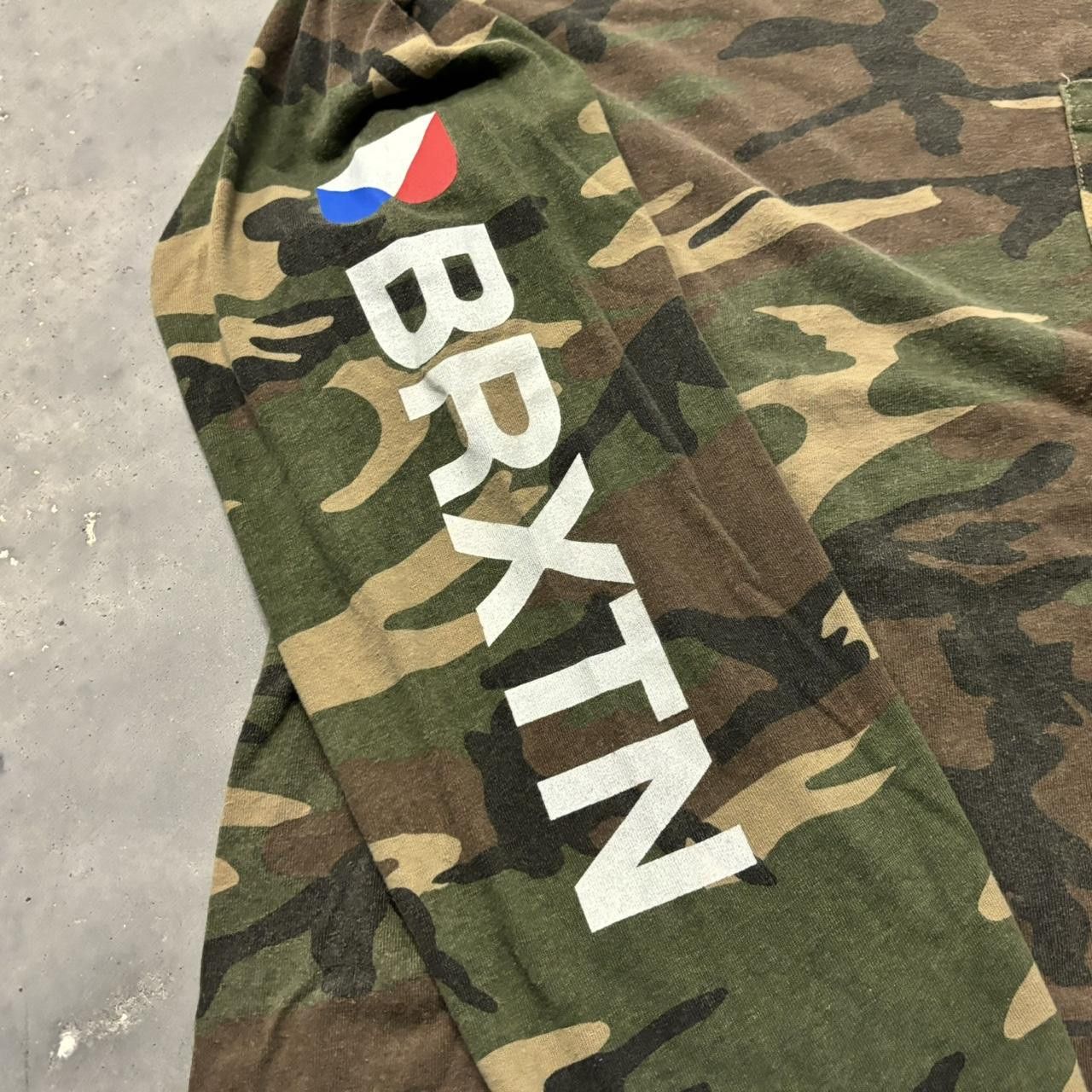 Japanese Brand × Vintage Crazy Vintage Y2K/2000s Grunge Camo Streetwear Skater Essential Longsleeve Tee! Size US M / EU 48-50 / 2 - 4 Thumbnail