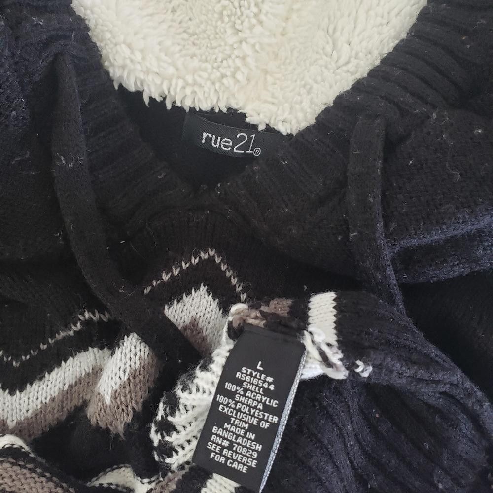 rue21 Black Aztec Rue21 Fur Hoodie Long Sleeve Size L / US 10 / IT 46 - 3 Thumbnail
