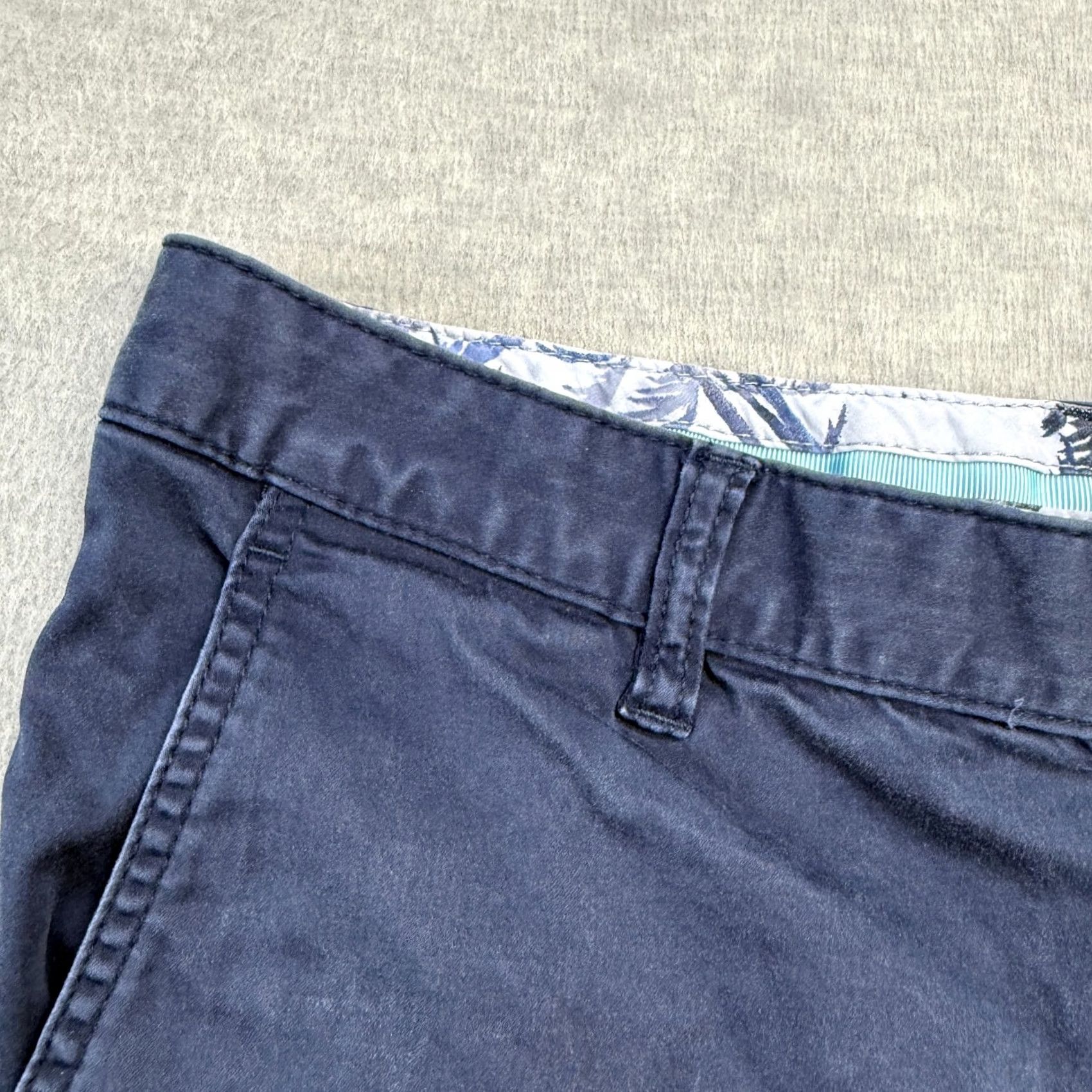 Tommy Bahama VINTAGE: None -> (ignore) Size US 33 - 6 Thumbnail