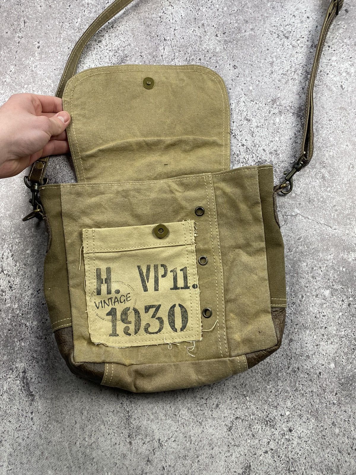 Japanese Brand × Vintage Vintage Military Canvas Crossbody Bag Size ONE SIZE - 4 Thumbnail