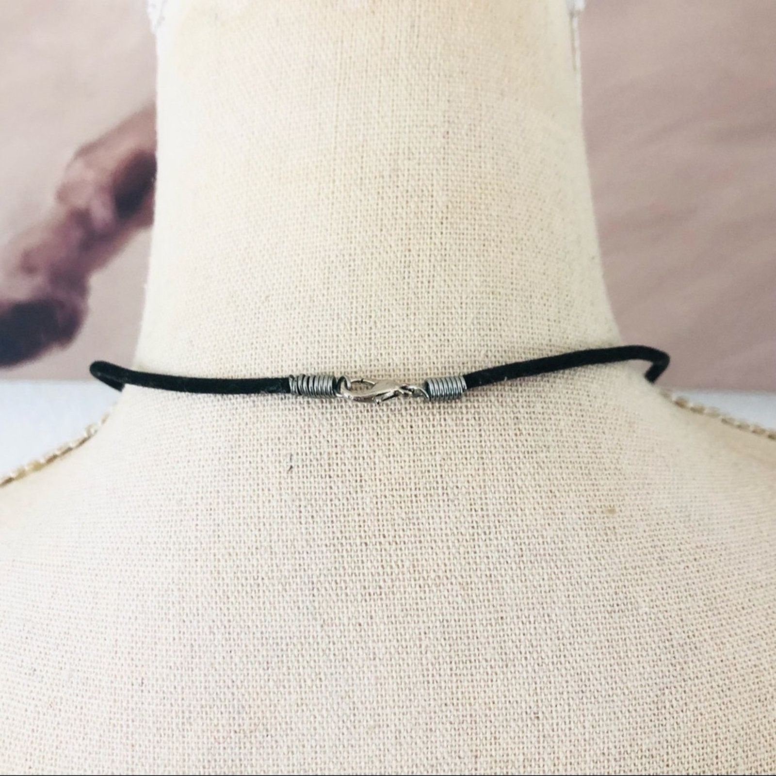 Jewelry Tree of life pendant on velvet cord choker necklace Size ONE SIZE - 4 Thumbnail