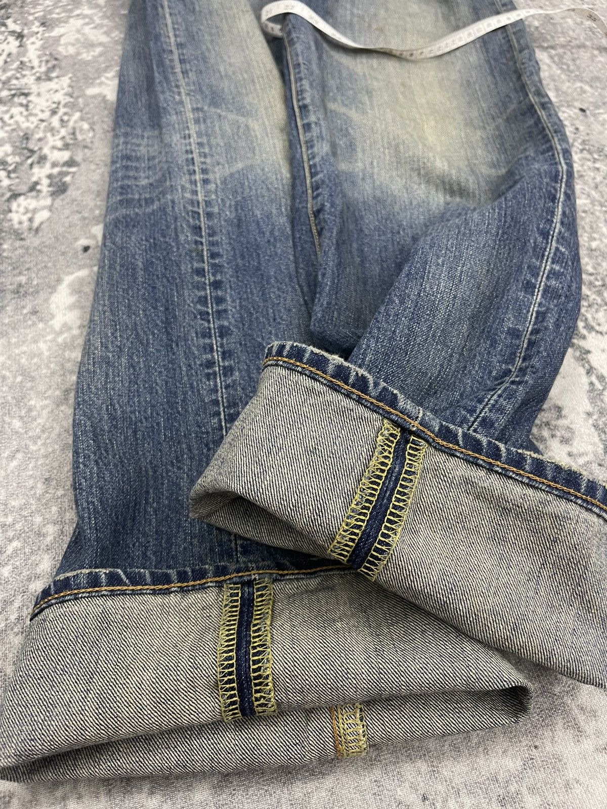 Uniqlo Vtg Uniqlo UJ S004 Loose Fit Straight Blue Washed Denim s5 Size US 31 - 17 Thumbnail