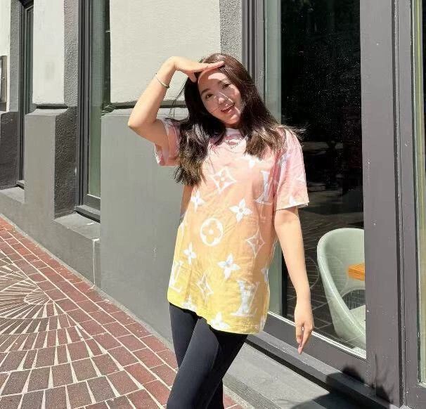 Louis Vuitton Louis Vuitton Color-block logo printed gradient cotton cre Size XS / US 0-2 / IT 36-38 - 9 Thumbnail