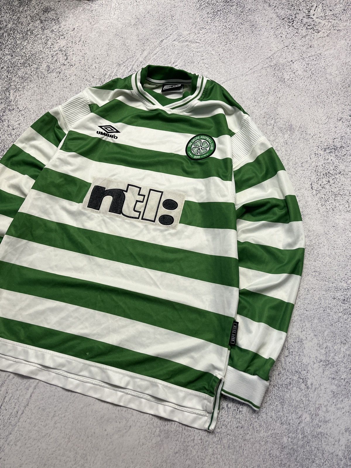 Umbro Vintage Umbro Celtic 1999/01 Home Soccer Jersey Long Sleeve Size US M / EU 48-50 / 2 - 4 Thumbnail