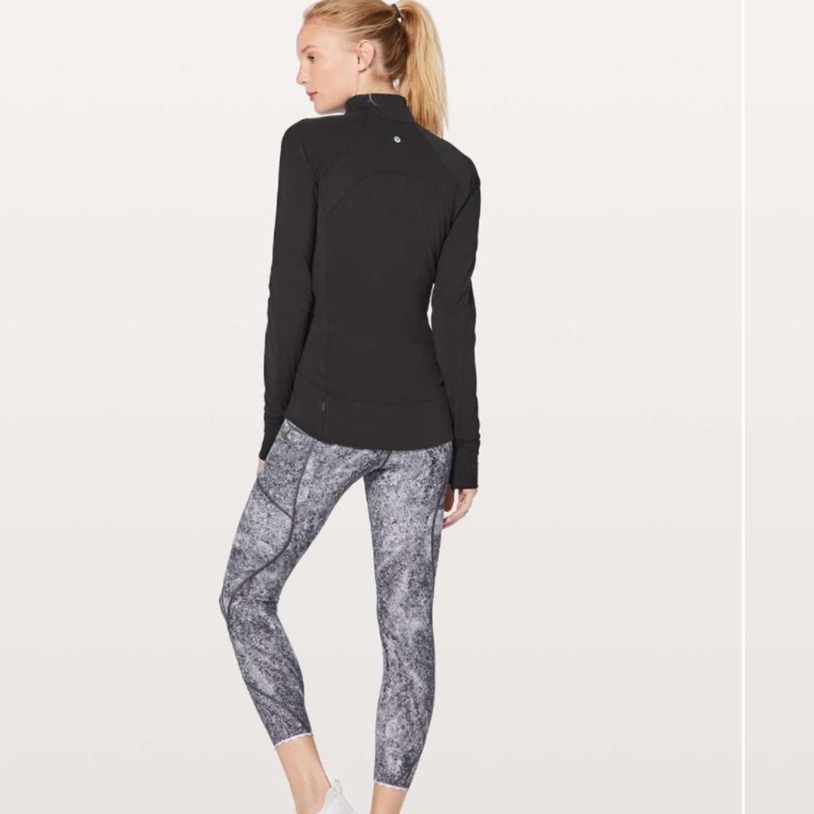 Lululemon Lululemon Fast As Light 1/2 Zip – Black – Estimated Size 6 Size M / US 6-8 / IT 42-44 - 2 Thumbnail