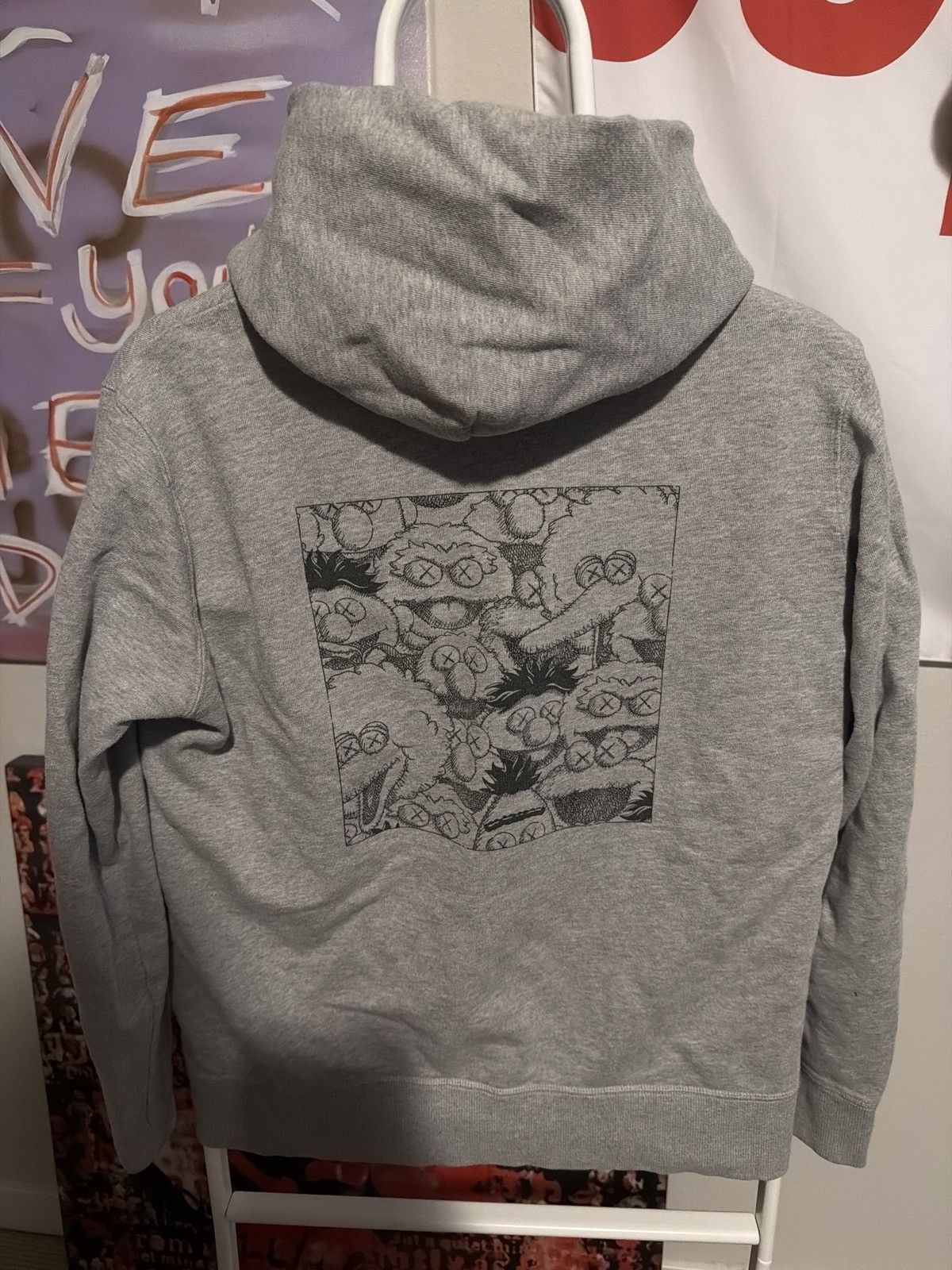 Kaws × Uniqlo Uniqlo X Kaws X Sesame Street Size US M / EU 48-50 / 2 - 1 Thumbnail