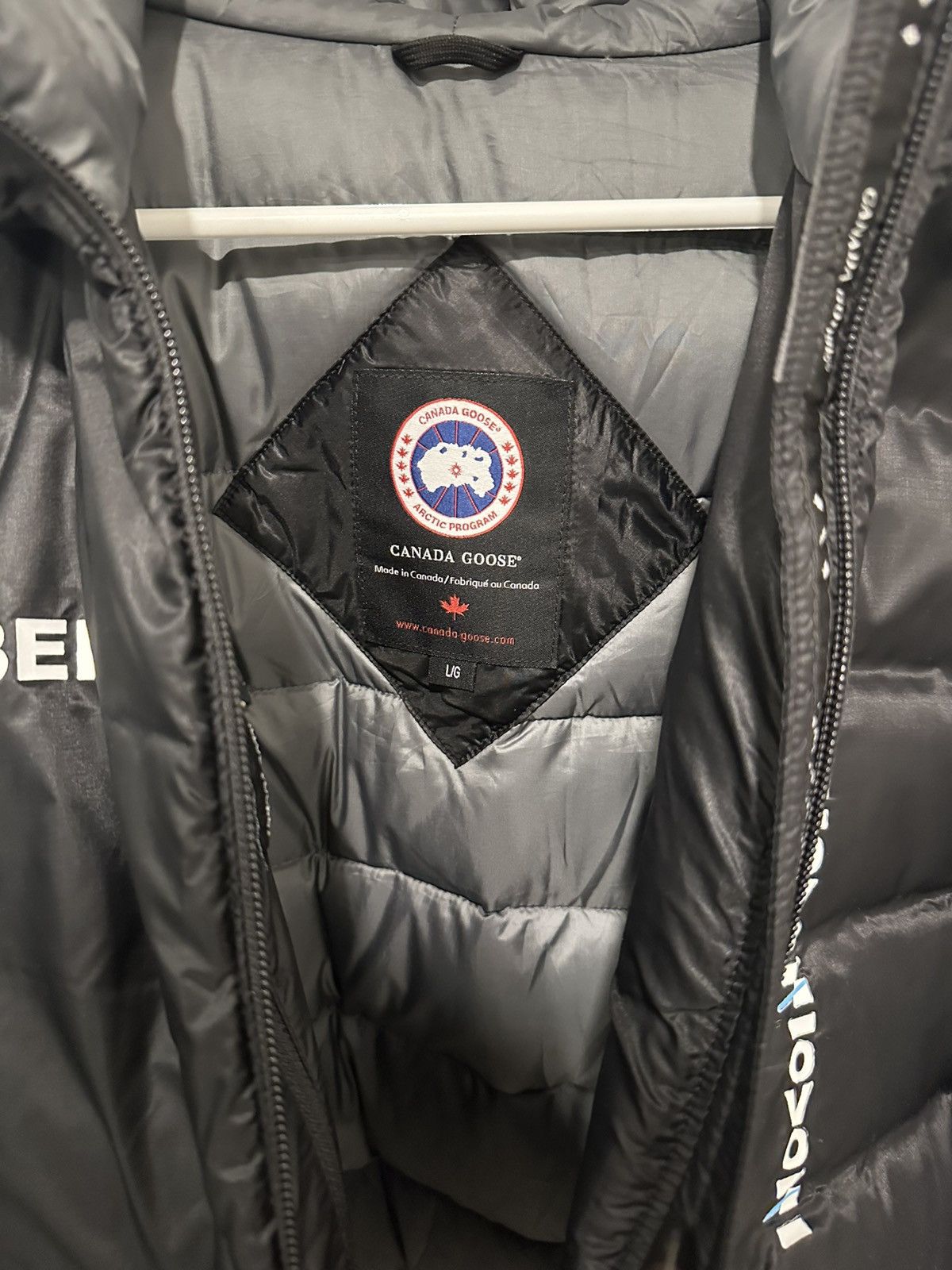 Canada Goose × October's Very Own OVO X Canada Goose Down Lodge Jacket Size US L / EU 52-54 / 3 - 4 Thumbnail