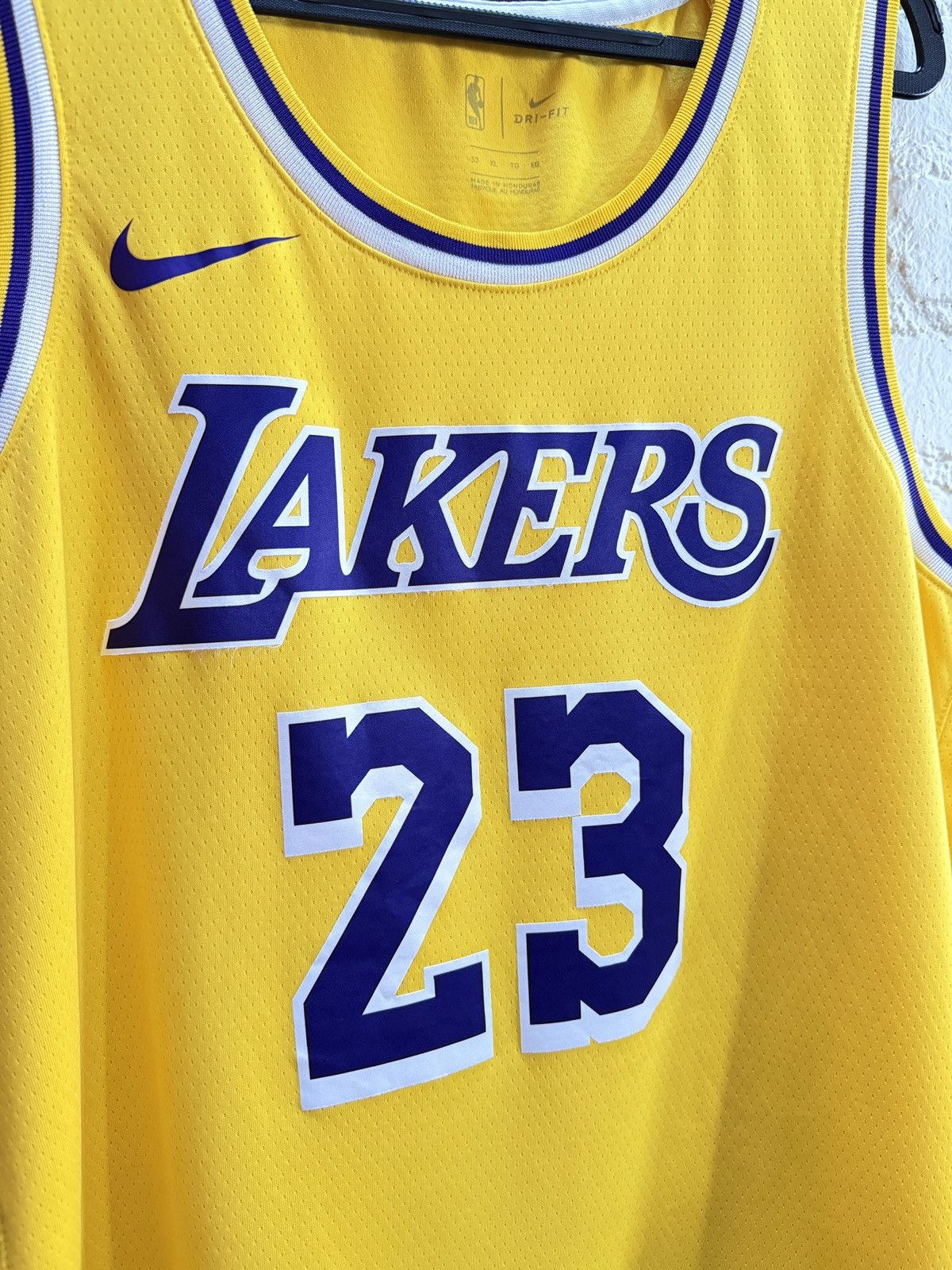 NBA Lebron Lakers Jersey Size US XL / EU 56 / 4 - 2 Thumbnail