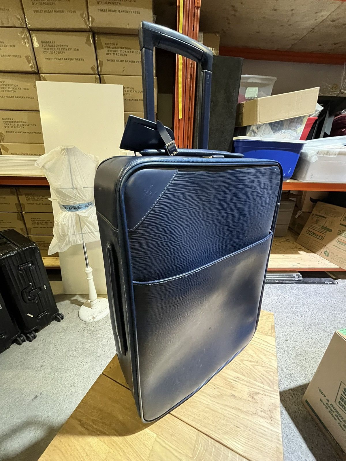 Louis Vuitton Louis Vuitton Pegase 55 Cabin Case in Marine Blue Size ONE SIZE - 2 Thumbnail