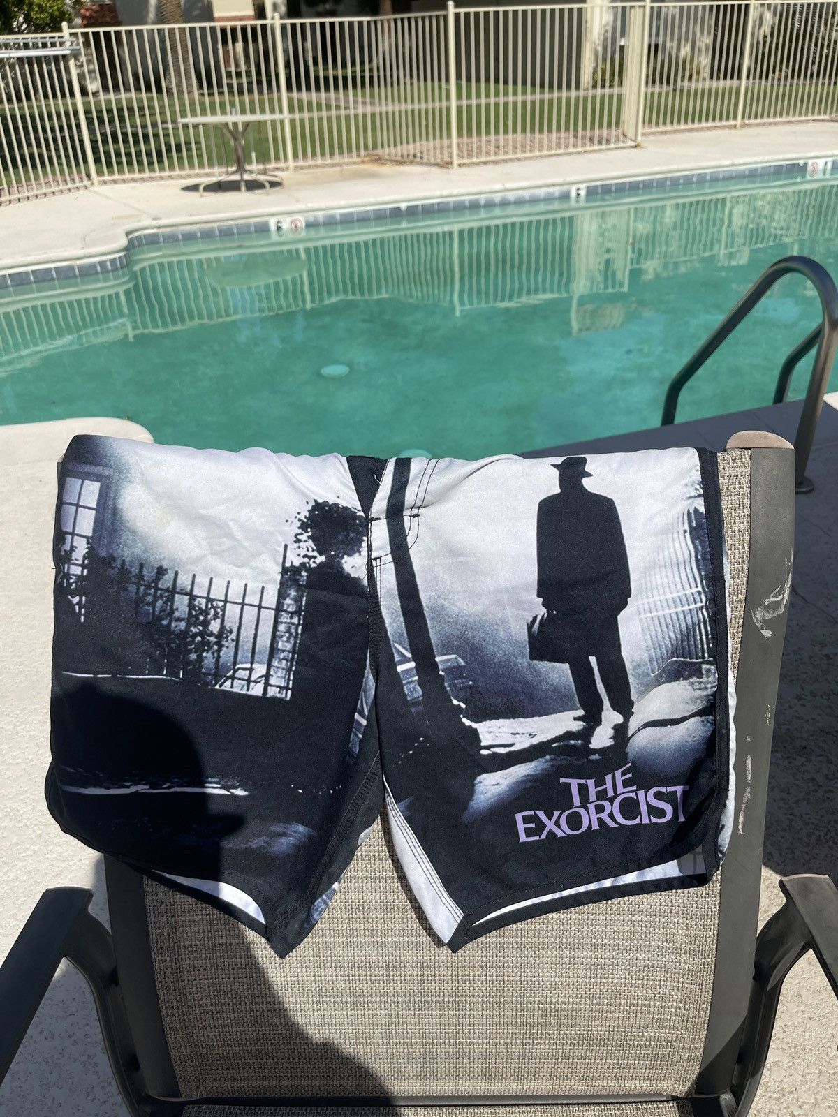 Hot Topic The Exorcist Swim Trunks 👹 Size US 30 / EU 46 - 2 Thumbnail