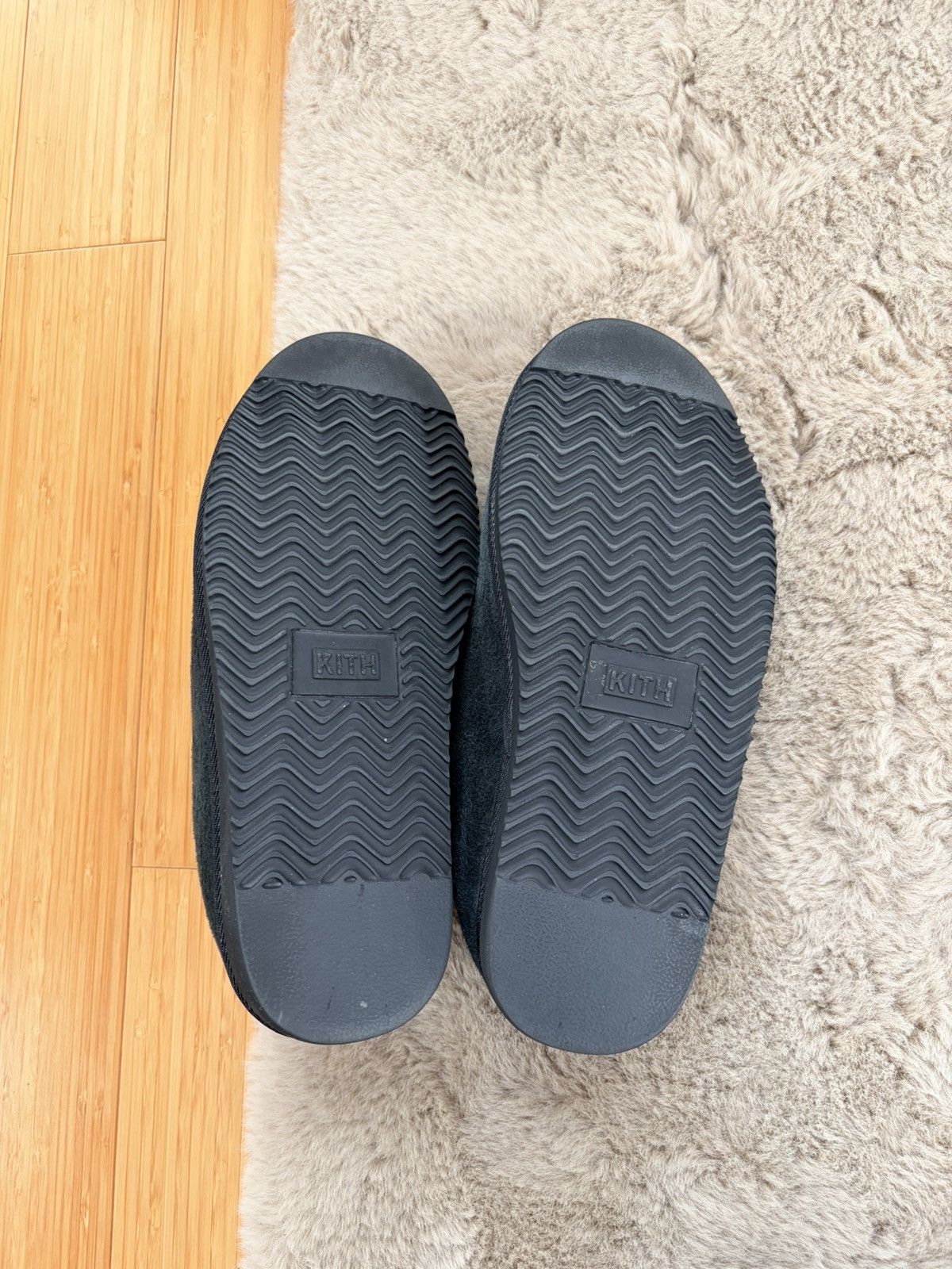 Kith Kith Kithmas Monogram Shearling Slipper (9) Size US 9 / EU 42 - 4 Thumbnail