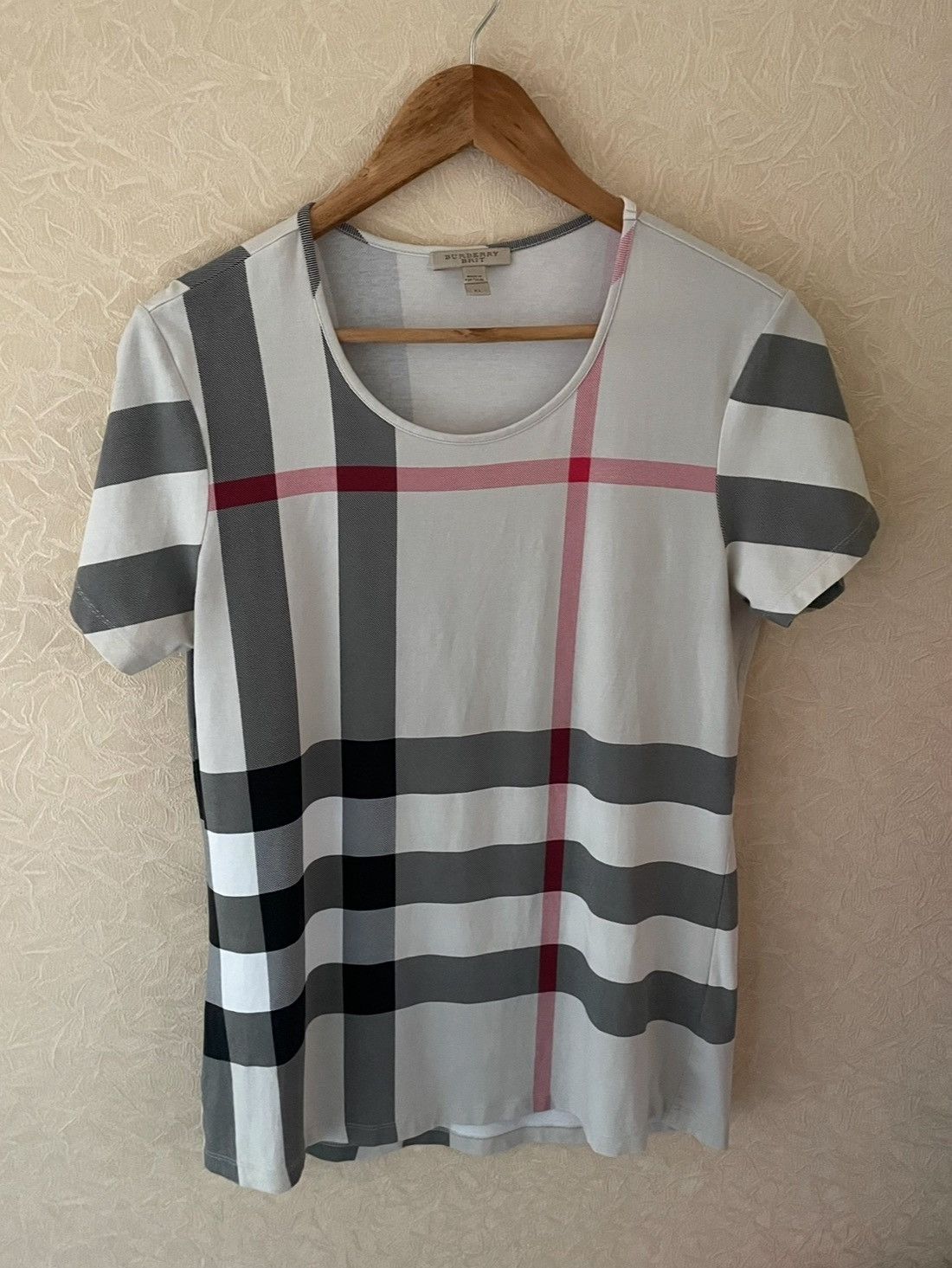 Burberry Burberry t shirt size XL multicolor Size XL / US 12-14 / IT 48-50 - 1 Thumbnail