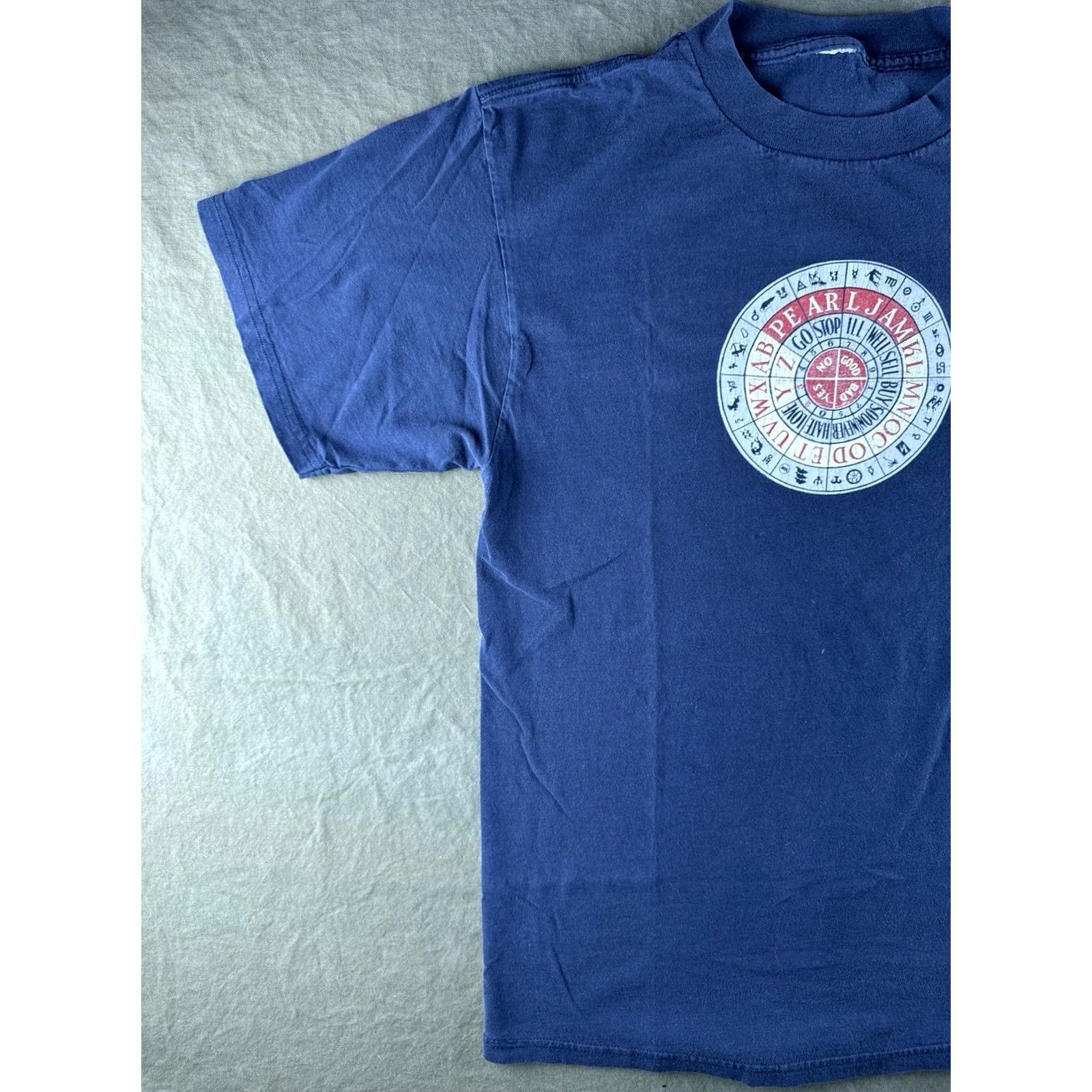 Vintage Vintage Pearl Jam Yield Tour Shirt Zodiac Wheel Eye Back Hit USA Shirt Mens L Blue 90s Band Music Cotton Short Sleeve Tee Size US L / EU 52-54 / 3 - 2 Thumbnail