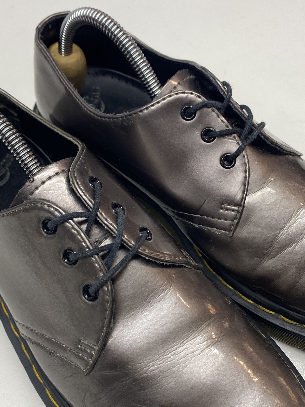 Dr. Martens Dr Martens Enamel Eye Pewter Patent Leather Lace Up Oxfords Size US 6 / EU 39 - 6 Thumbnail