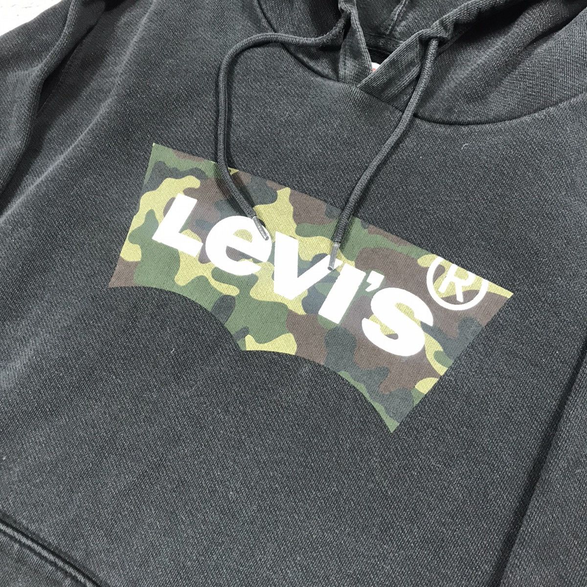 Vintage Vintage Levis Big Logo Hoodie Y2K Streetwear Grunge Baggy S Size US S / EU 44-46 / 1 - 5 Thumbnail