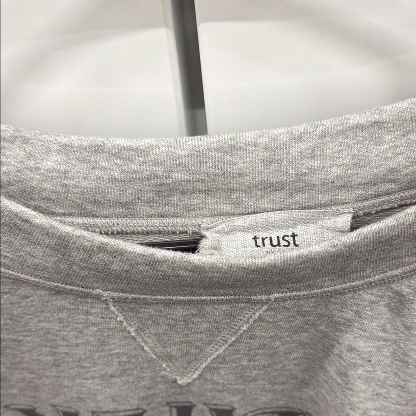 Other NWT Trust Gray Sequin Sleeve Women's Sweatshirt Size S Size S / US 4 / IT 40 - 7 Thumbnail