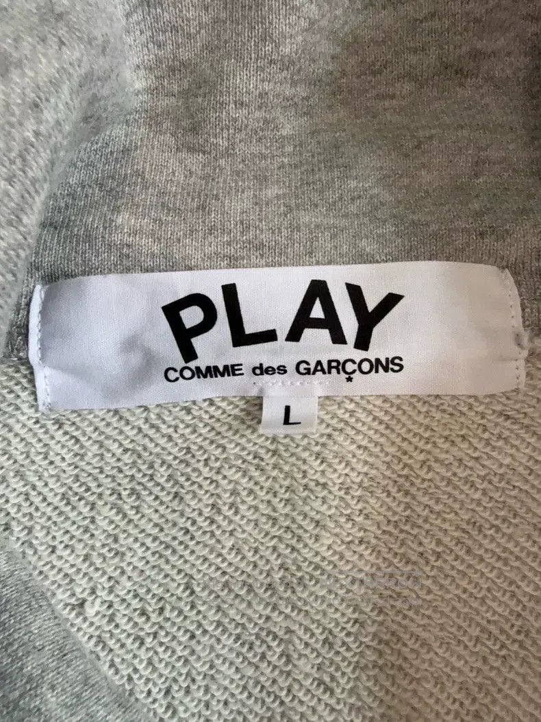 Comme des Garcons Comme Des Garcons Red Heart on Chest Five Hearts on Back P Size US L / EU 52-54 / 3 - 3 Thumbnail