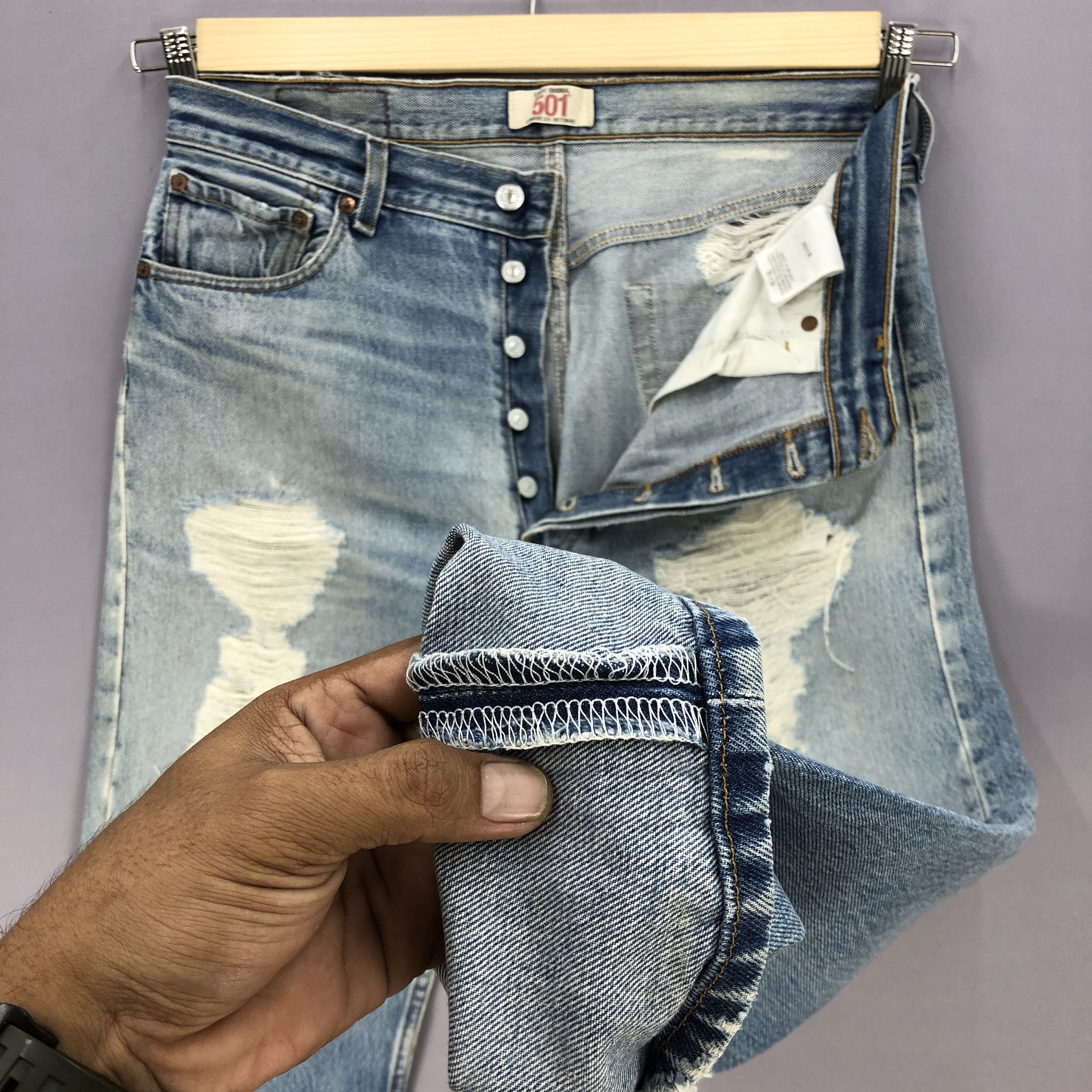 Levi's Vintage Distressed Levis 501 Jeans Levi's 501 Faded Denim Size US 32 / EU 48 - 7 Thumbnail