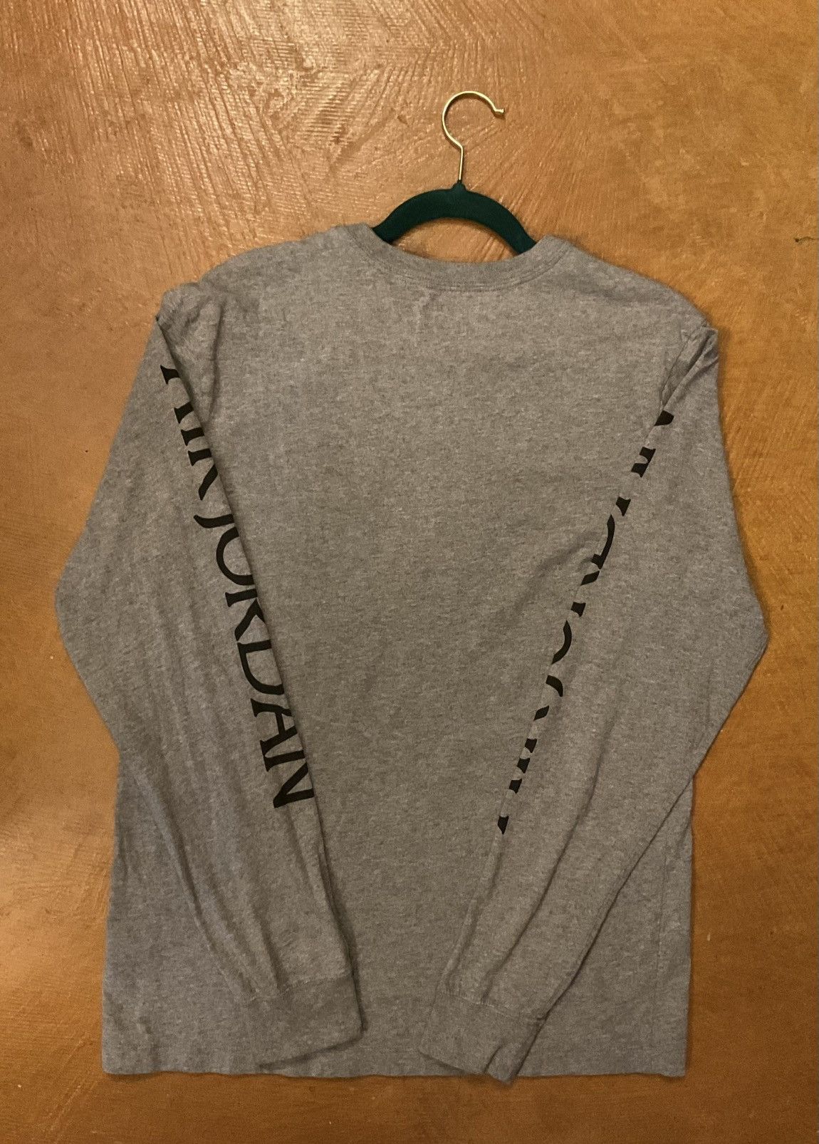 Jordan Brand AUTHENTIC NIKE AIR JORDAN CLASSICS LONG SLEEVESHIRT Size US M / EU 48-50 / 2 - 2 Thumbnail