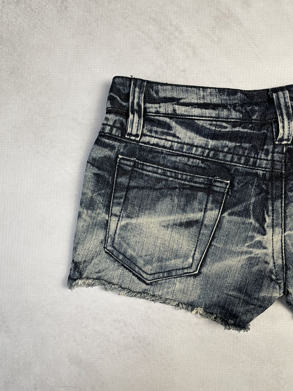 Japanese Brand The Vintage Standard D.i.a. Style Distressed Micro Shorts Size 27" / US 4 / IT 40 - 6 Thumbnail