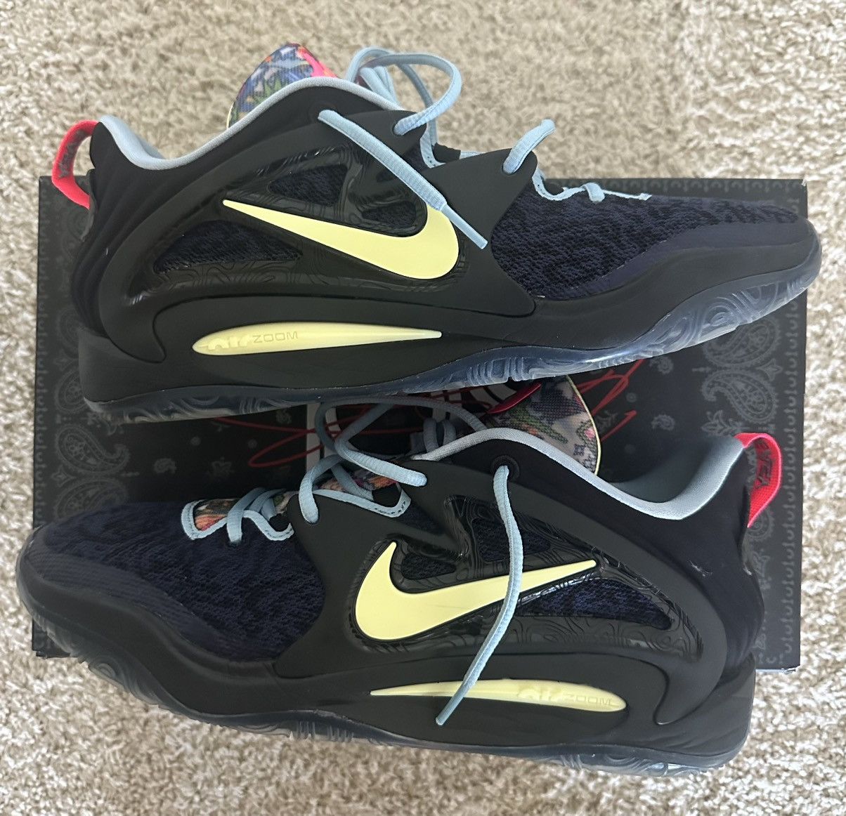 Nike Nike KD 15 Beginnings Size US 12 / EU 45 - 2 Thumbnail