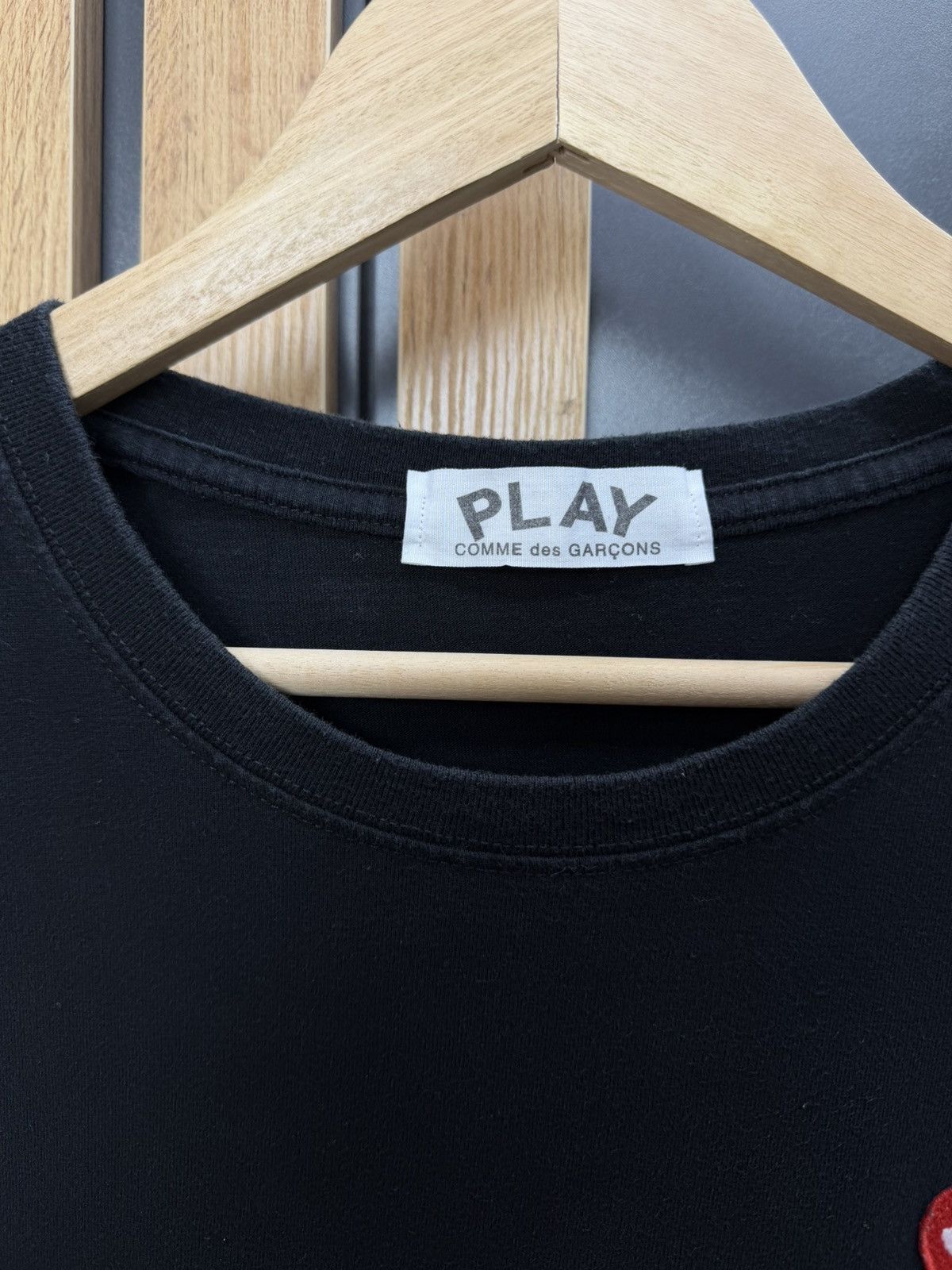 Comme des Garcons PLAY Comme Des Garcons Play Heart Logo T Shirt Black Size US S / EU 44-46 / 1 - 3 Thumbnail