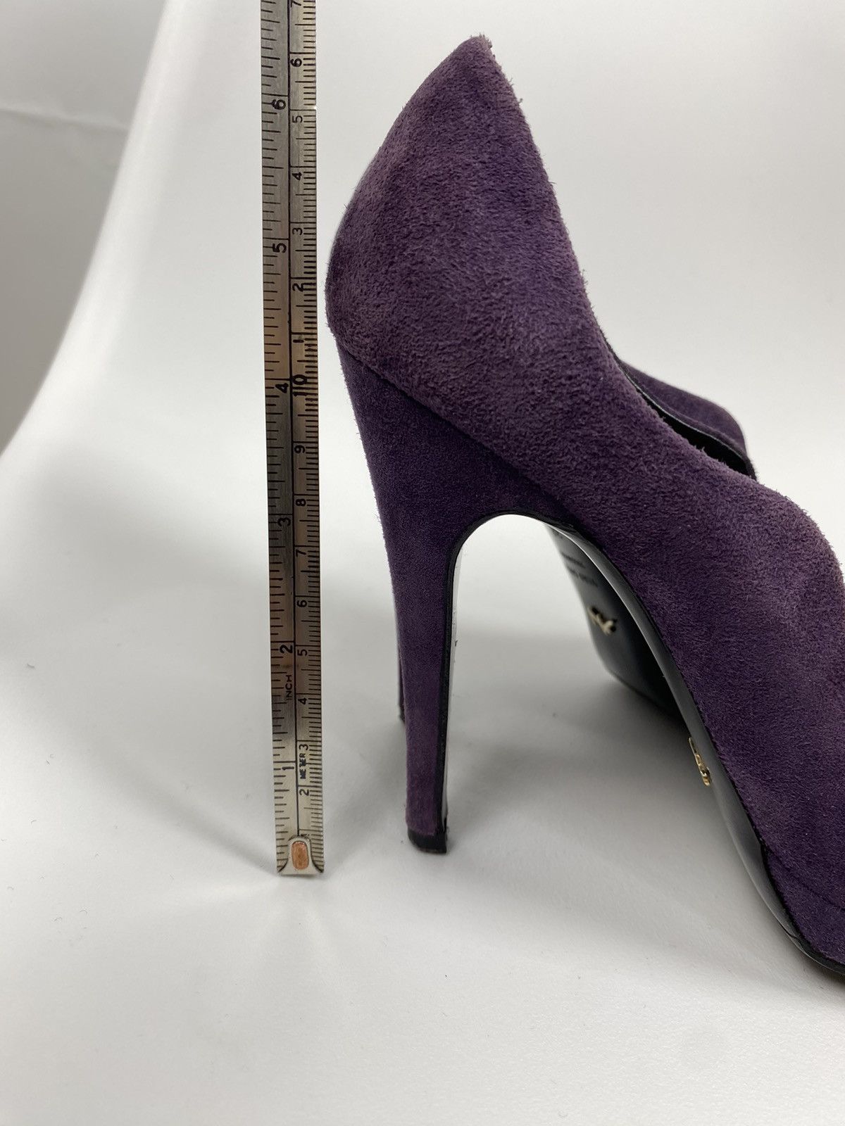 Designer Alexandra Neel Suede Heels size 38 Size US 8 / IT 38 - 8 Thumbnail