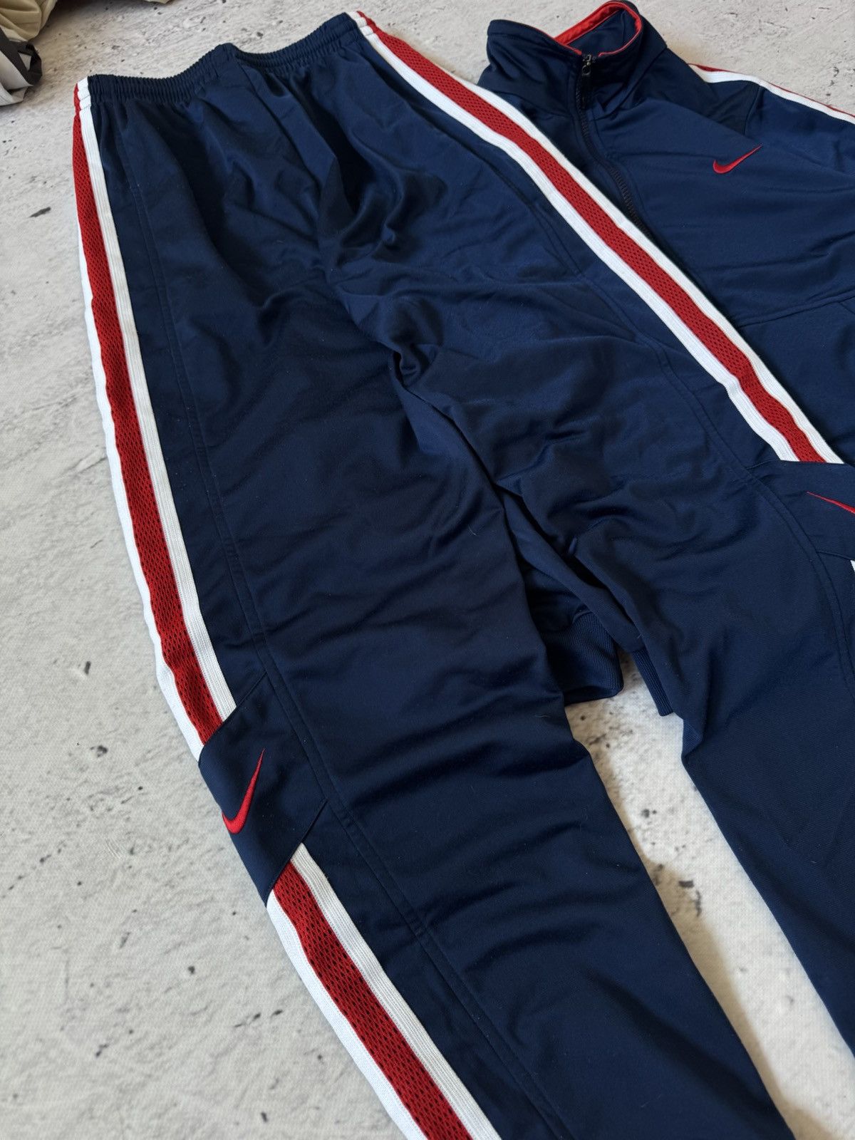 Nike × Vintage NIKE VINTAGE BASIC LOGO OVERSIZE BAGGY TRACK SUIT FIT Size US S / EU 44-46 / 1 - 3 Thumbnail