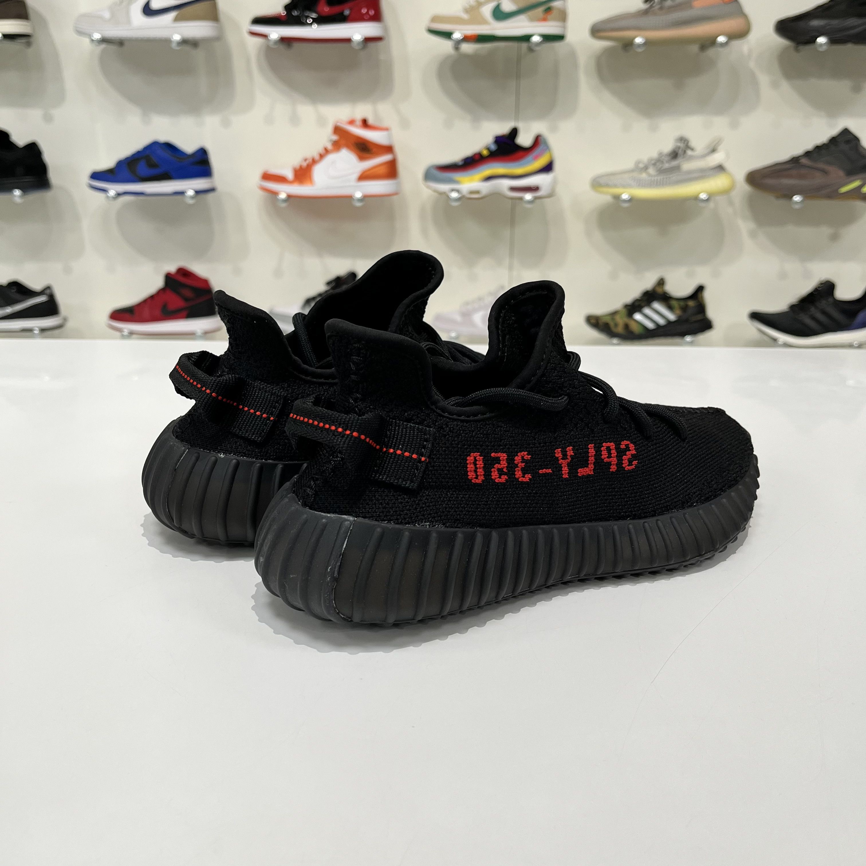 Adidas Adidas Yeezy Boost 350 V2 Black Red Size US 5 / EU 37 - 6 Thumbnail