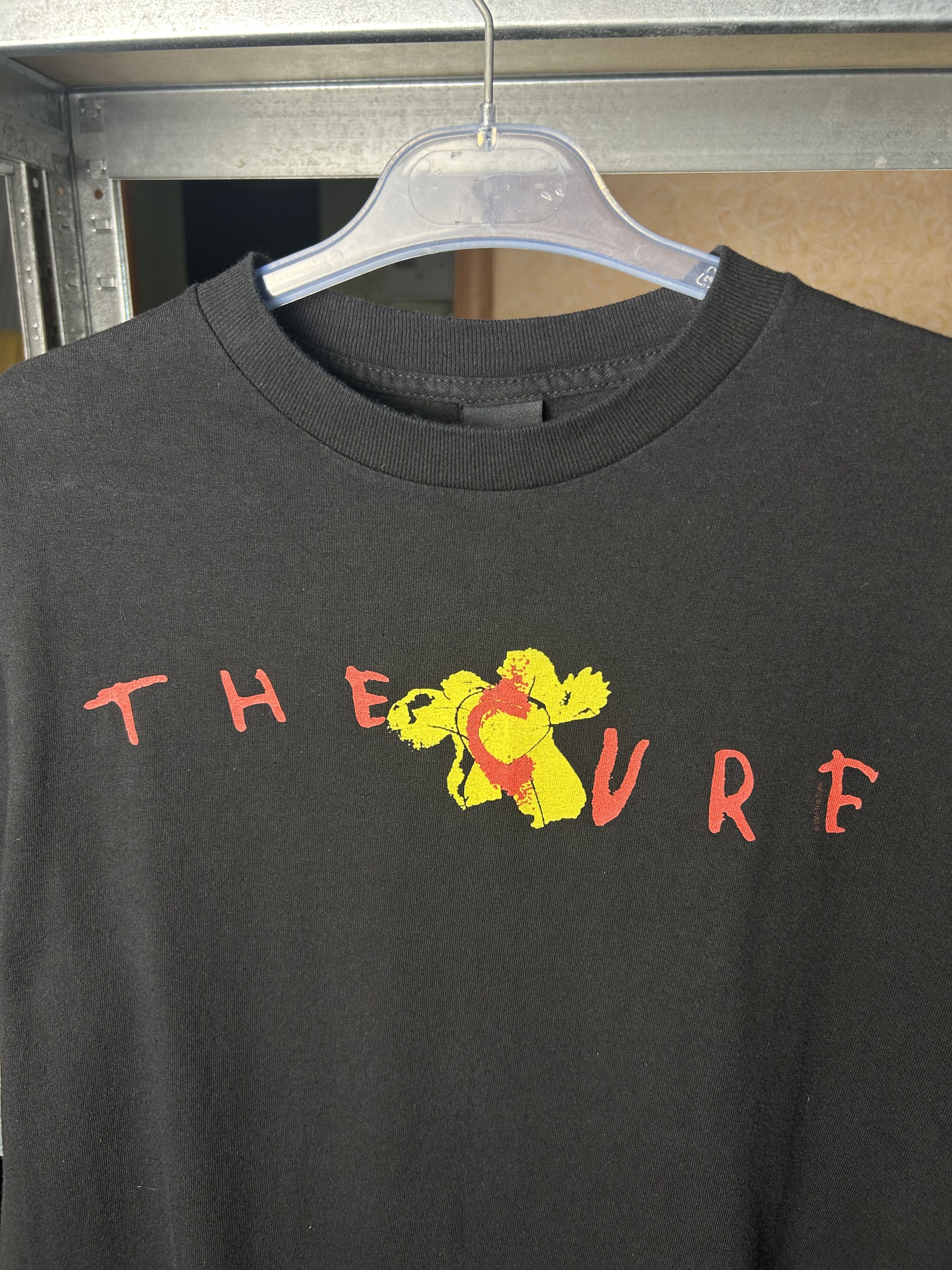 Band Tees Vintage 2004 The Cure Rock Band Robert Smith T-shirt Size US L / EU 52-54 / 3 - 3 Thumbnail