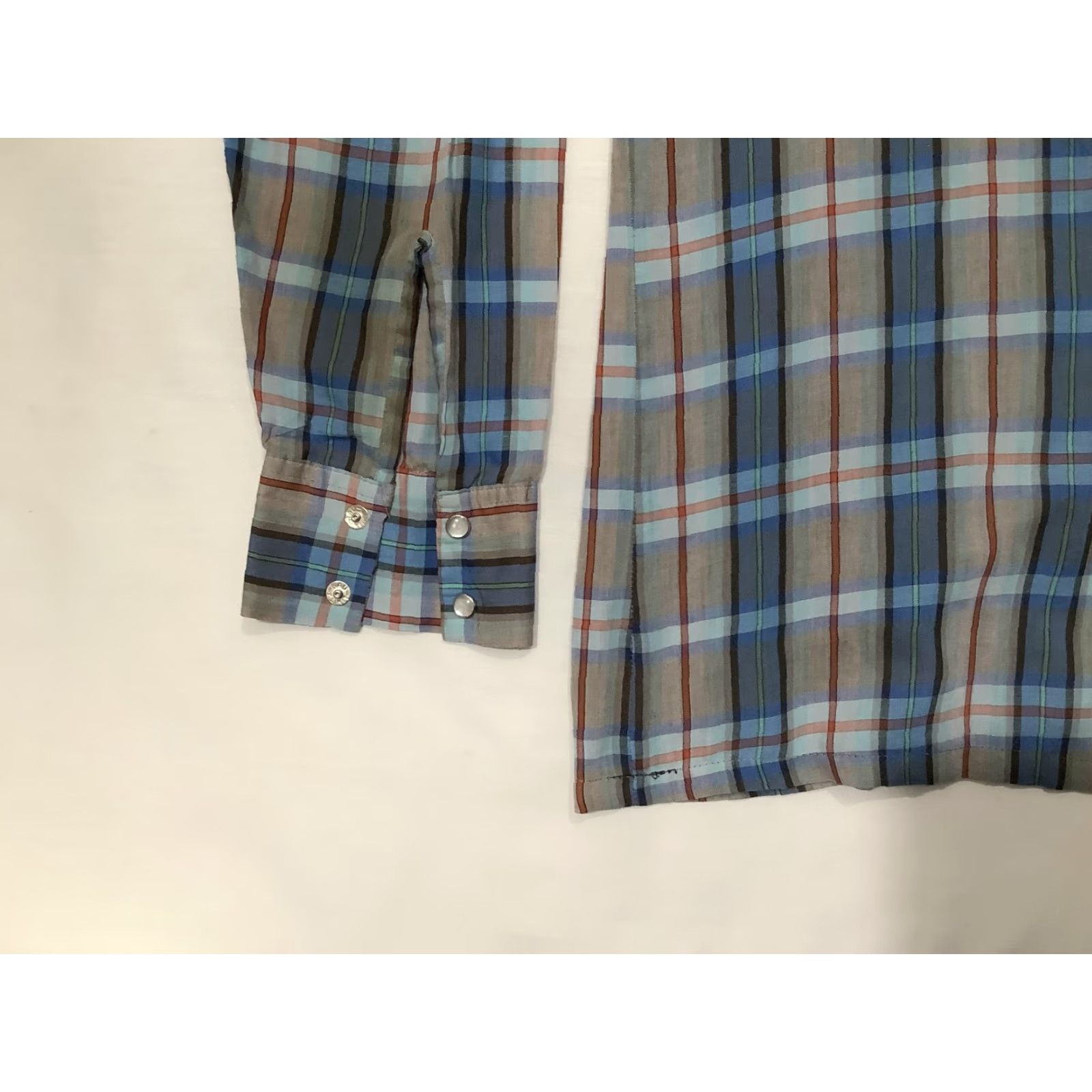 Vintage VINTAGE Ranchers Westernwear Shirt Mens Tall Large Blue Gray Plaid Pearl Snap Made USA Size US L / EU 52-54 / 3 - 3 Thumbnail