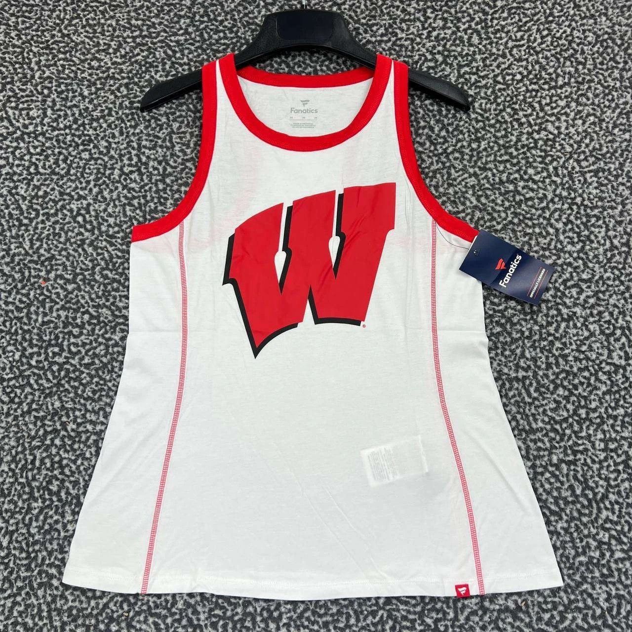 Other Wisconsin Badgers Shirt Women M Sleeveless Round Neck Size M / US 6-8 / IT 42-44 - 1 Thumbnail