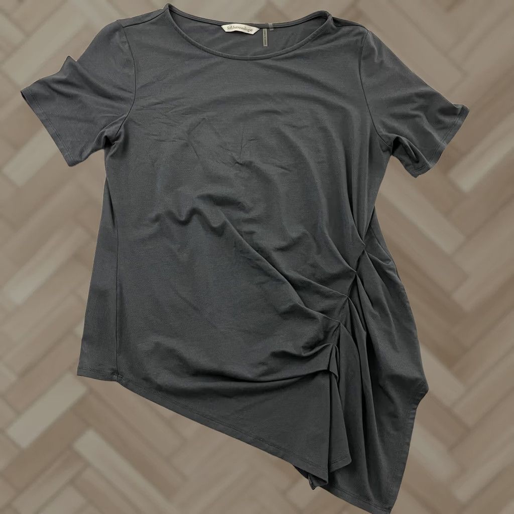 Soft Surroundings Soft Surroundings Blouse Shirt Gray PS Petite Women Short Sleeve Rouched Front Top Size S / US 4 / IT 40 - 1 Thumbnail