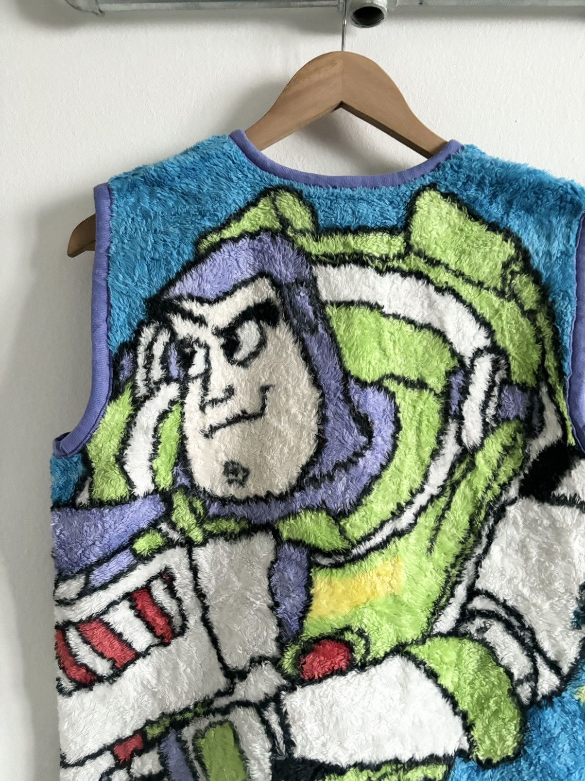 Disney Rare Design Toy Story Buzz Lightyer Fur Vest Disney Pixar Size US S / EU 44-46 / 1 - 2 Thumbnail
