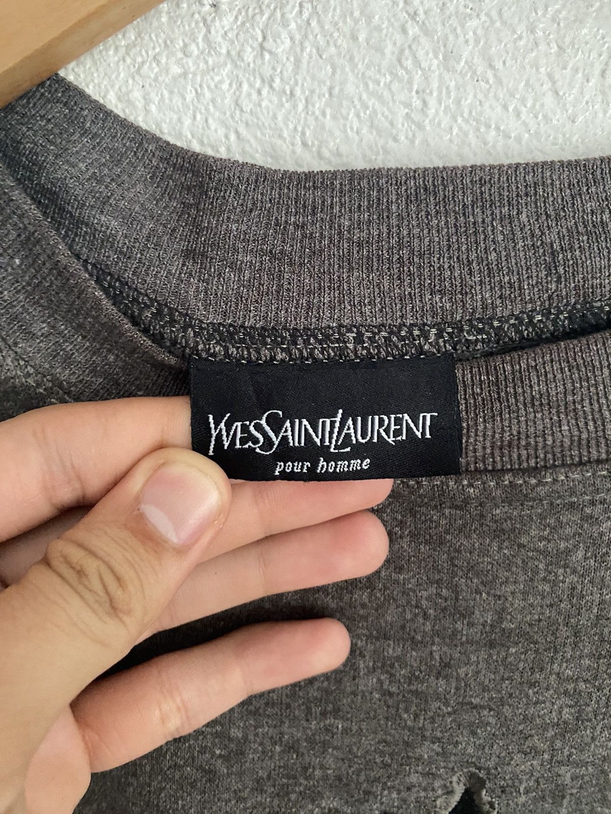 Yves Saint Laurent Vintage Yves Saint Laurent Embroidered Gray Sweater Size US XS / EU 42 / 0 - 4 Thumbnail