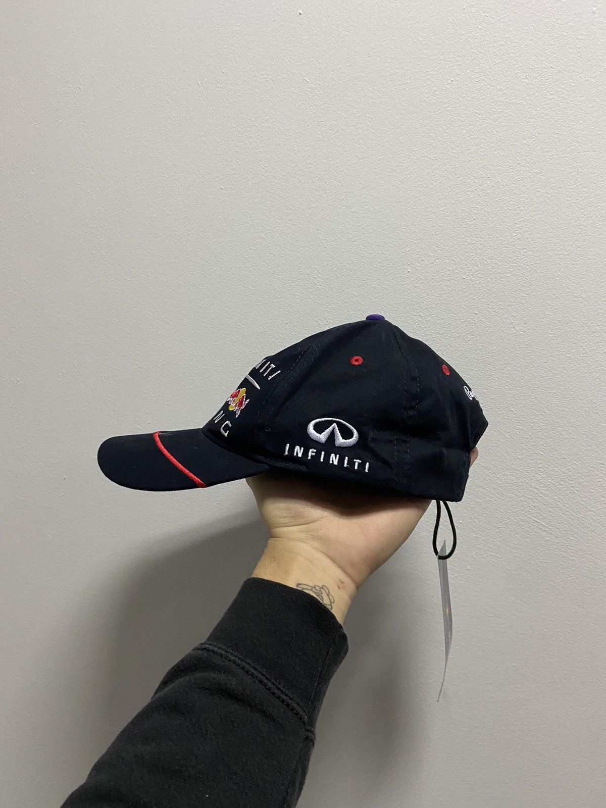Red Bull × Vintage Red bull Racing Infiniti Cap Vintage big logo Size ONE SIZE - 3 Thumbnail