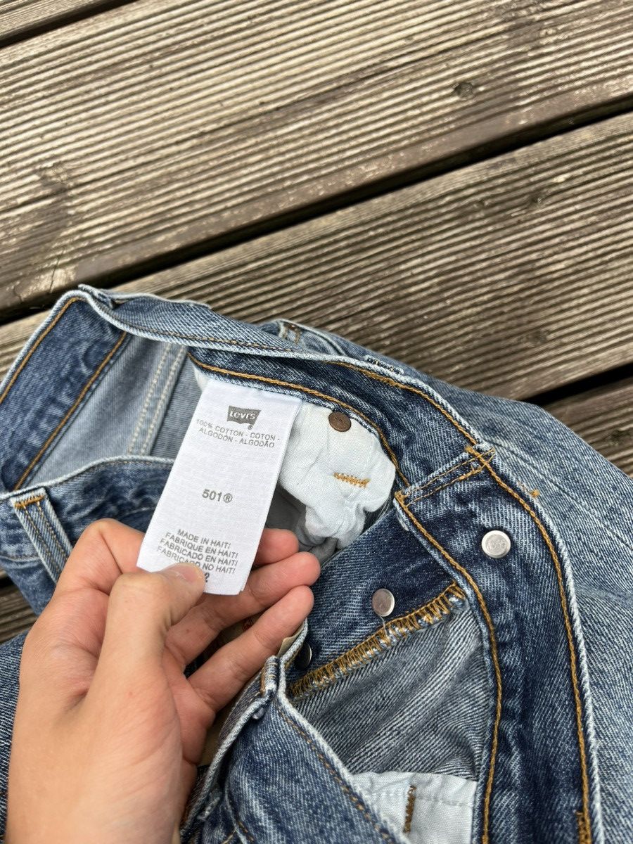 Levi's Vintage 90s Levis 501 Baby Blue Classic Jeans Pants 36x32 Size US 36 / EU 52 - 9 Thumbnail