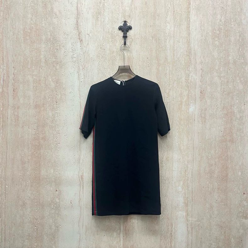 Gucci Red and green striped dress 2505-Nextarrow
