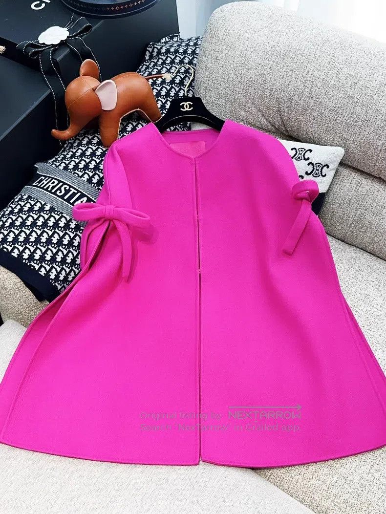 Valentino Valentino Bow cape coat Size M / US 6-8 / IT 42-44 - 1 Thumbnail