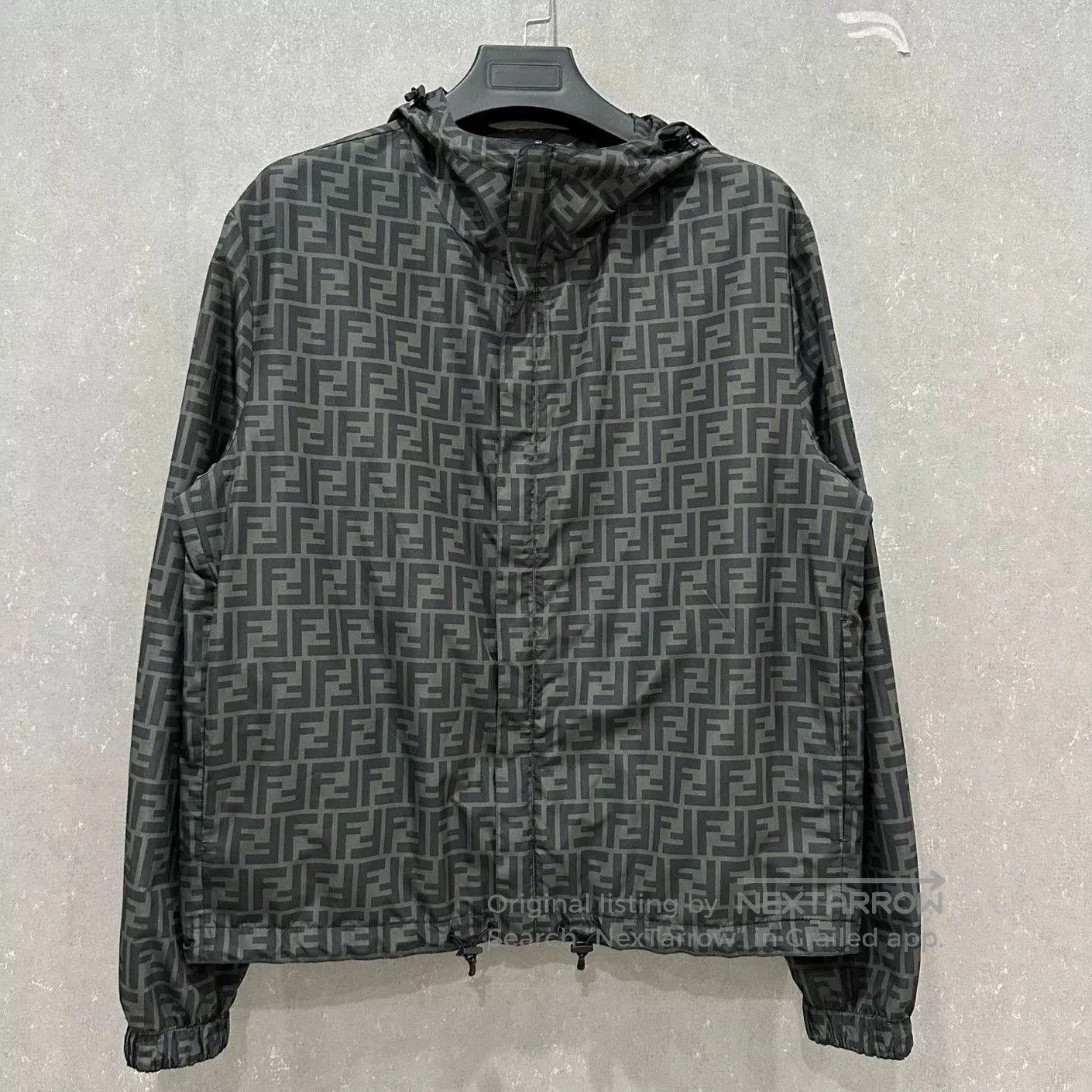 Fendi Fendi Logo Print Reversible Jacket. Size US XL / EU 56 / 4 - 1 Thumbnail