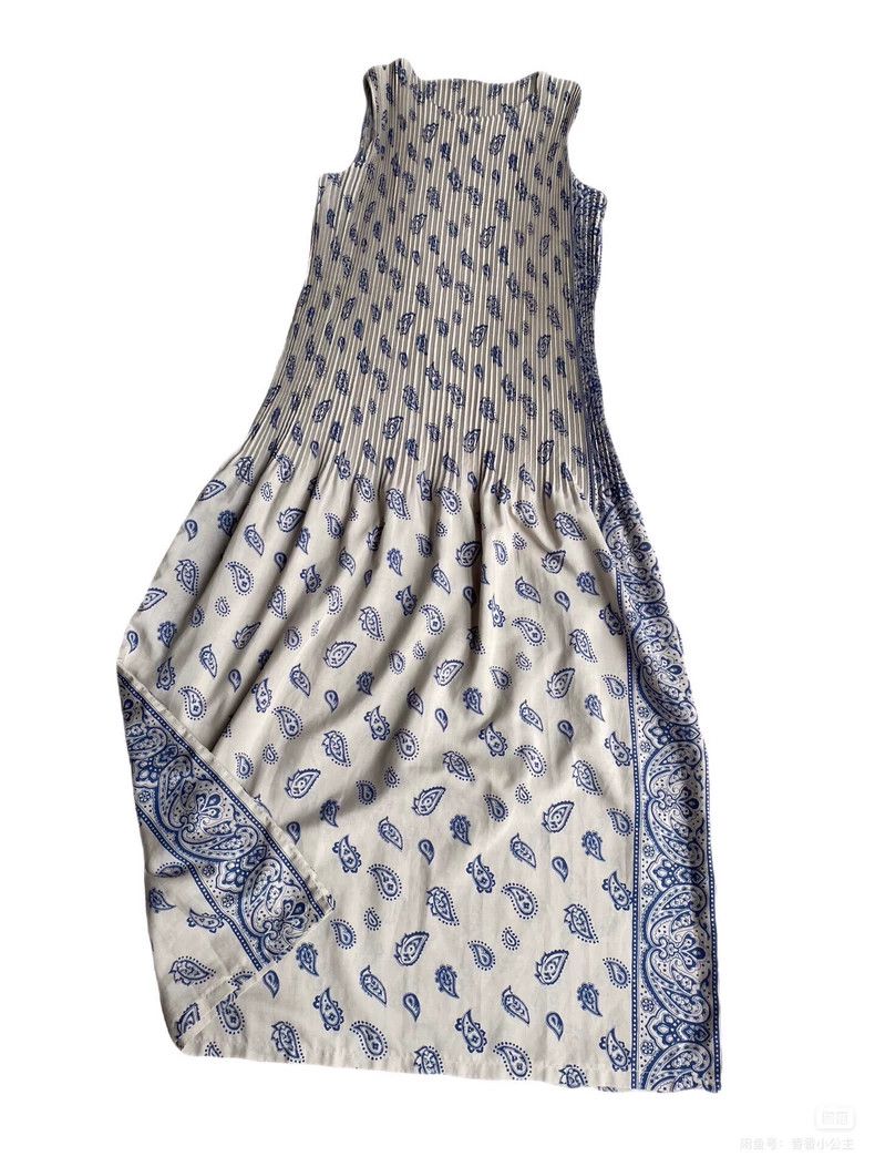 Issey Miyake Issey Miyake A grey main line cashew flower dress Size S / US 4 / IT 40 - 1 Thumbnail