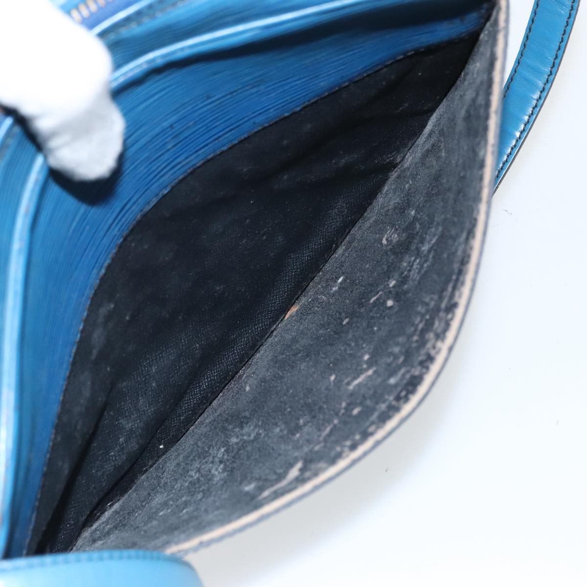 Louis Vuitton LOUIS VUITTON Epi June Feuille Shoulder Bag Blue M52155 Size ONE SIZE - 15 Thumbnail