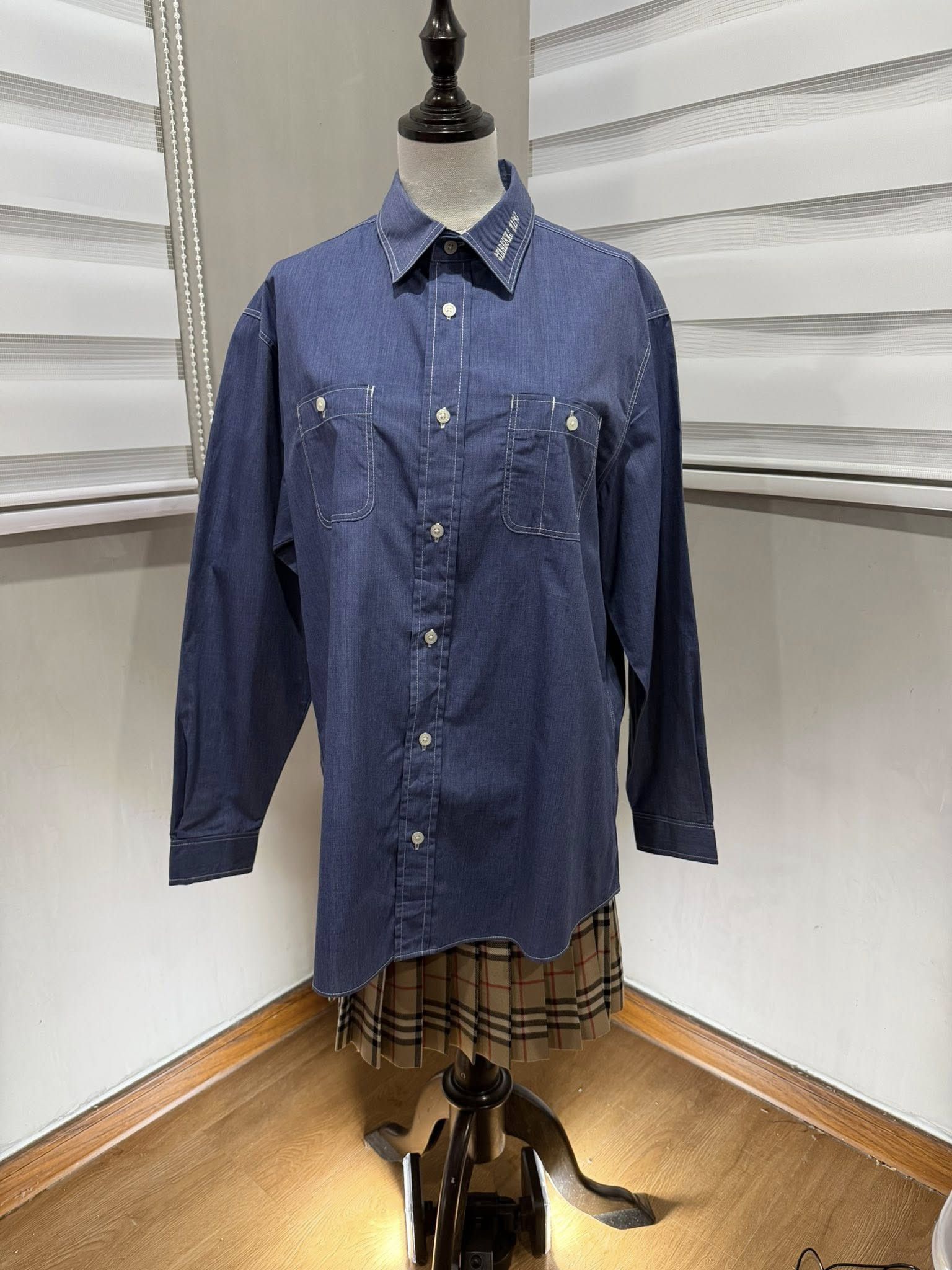 Haunted Starbucks Starbucks #1293 chambray unisex L 1598 Size US L / EU 52-54 / 3 - 1 Thumbnail