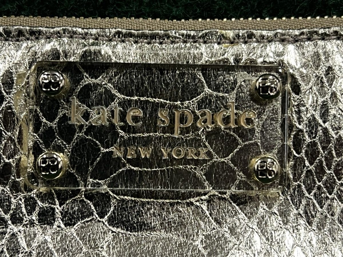Japanese Brand Kate Spade Embossed Mini Pouch Size ONE SIZE - 2 Thumbnail