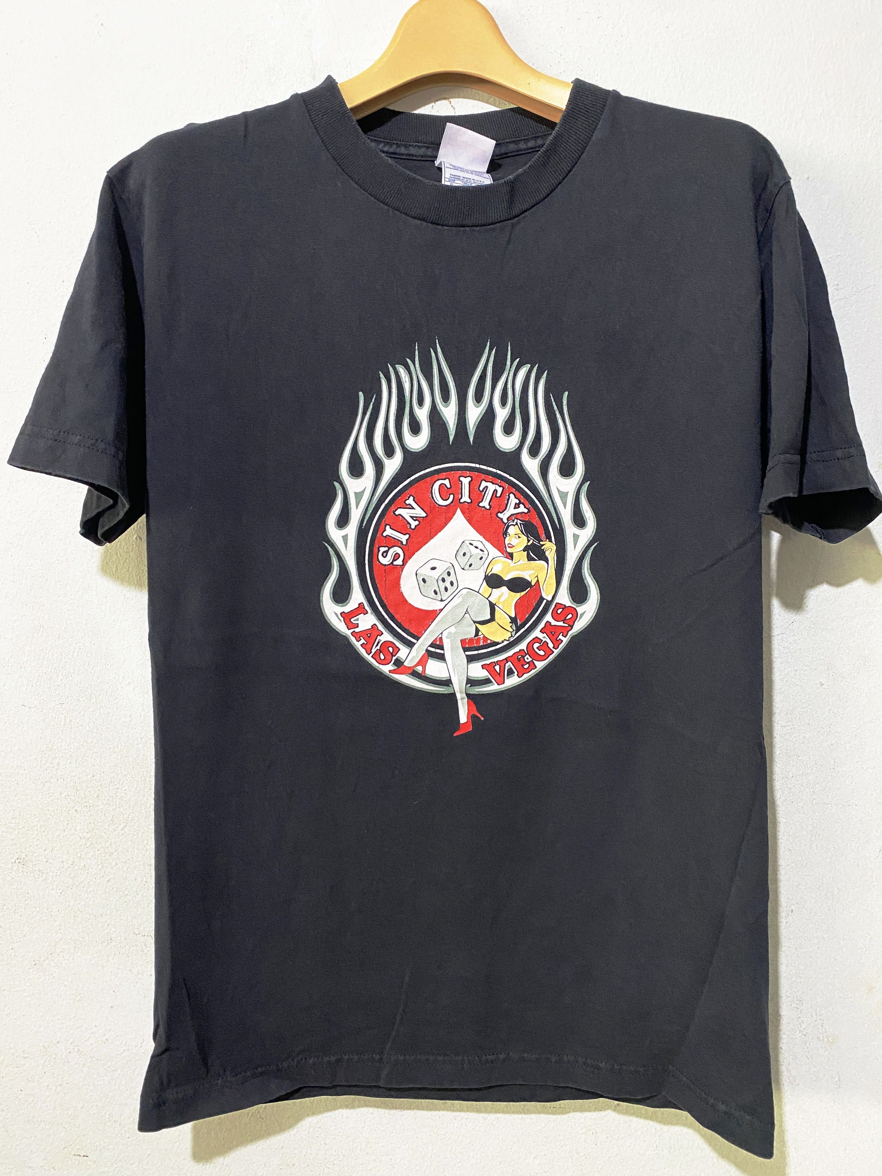 Fruition × Vintage Vintage Las Vegas Sin City Black Pin Up Girl Shirt Size US S / EU 44-46 / 1 - 1 Thumbnail