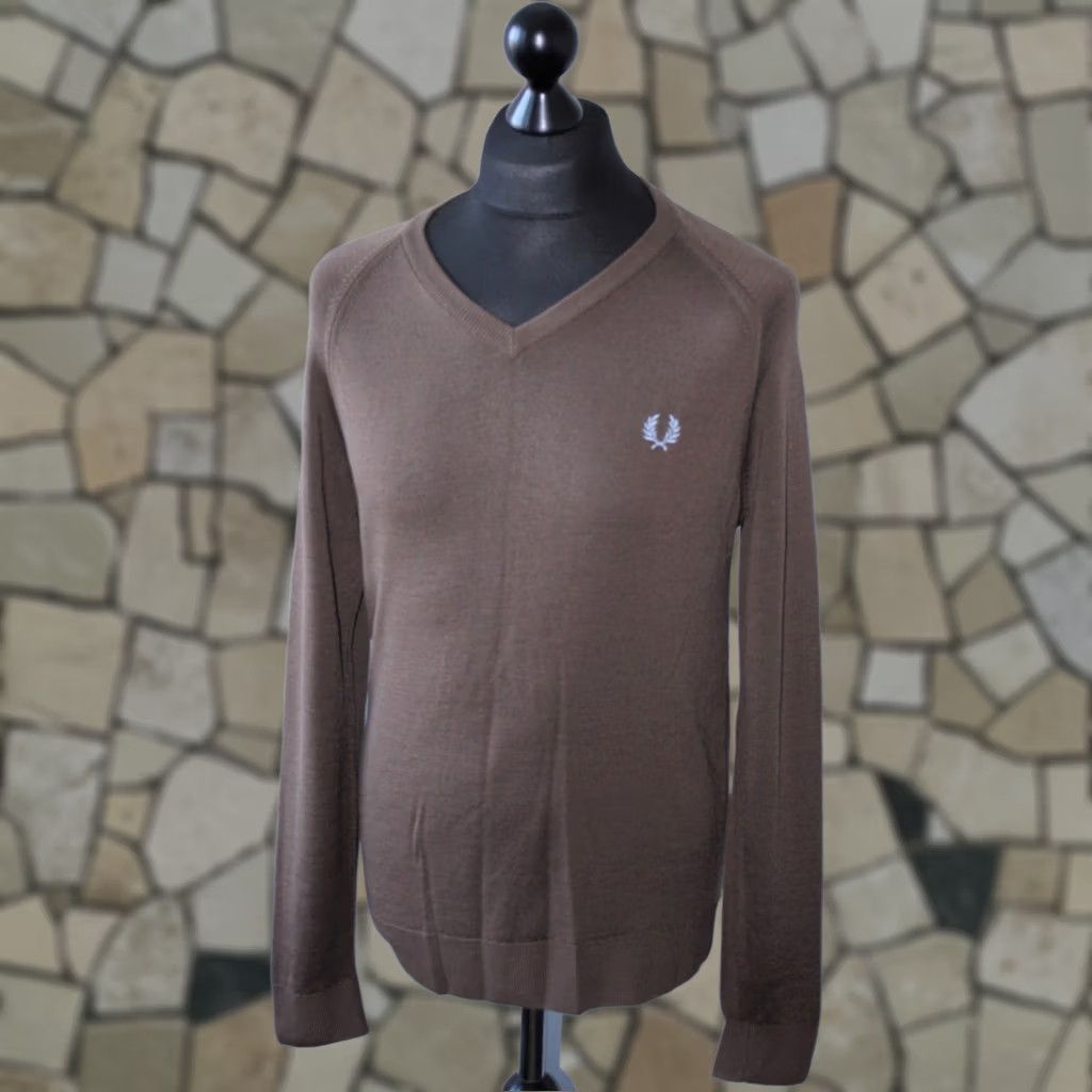Fred Perry Fred Perry Jumper Mens Wool Pullover Brown Size 40 Size US L / EU 52-54 / 3 - 1 Thumbnail