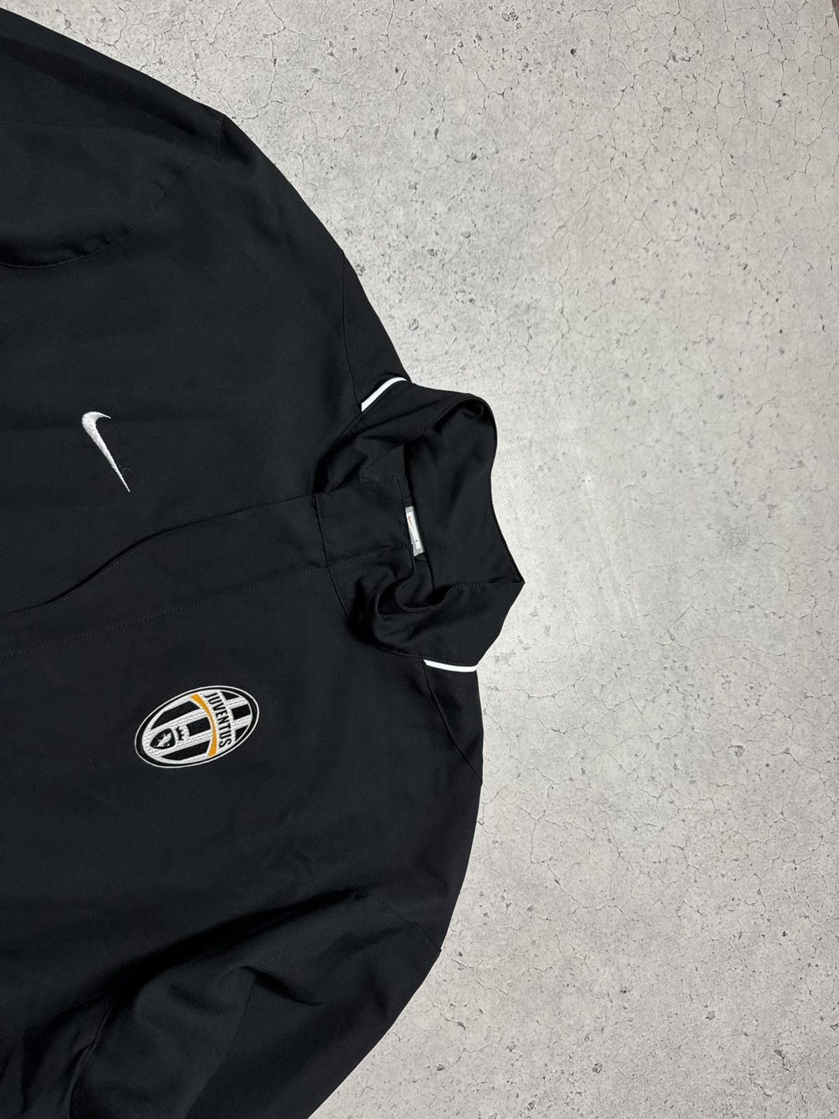 Nike Nike FC Juventus Football Track Suit Vintage Nylon Soccer Size US L / EU 52-54 / 3 - 5 Thumbnail