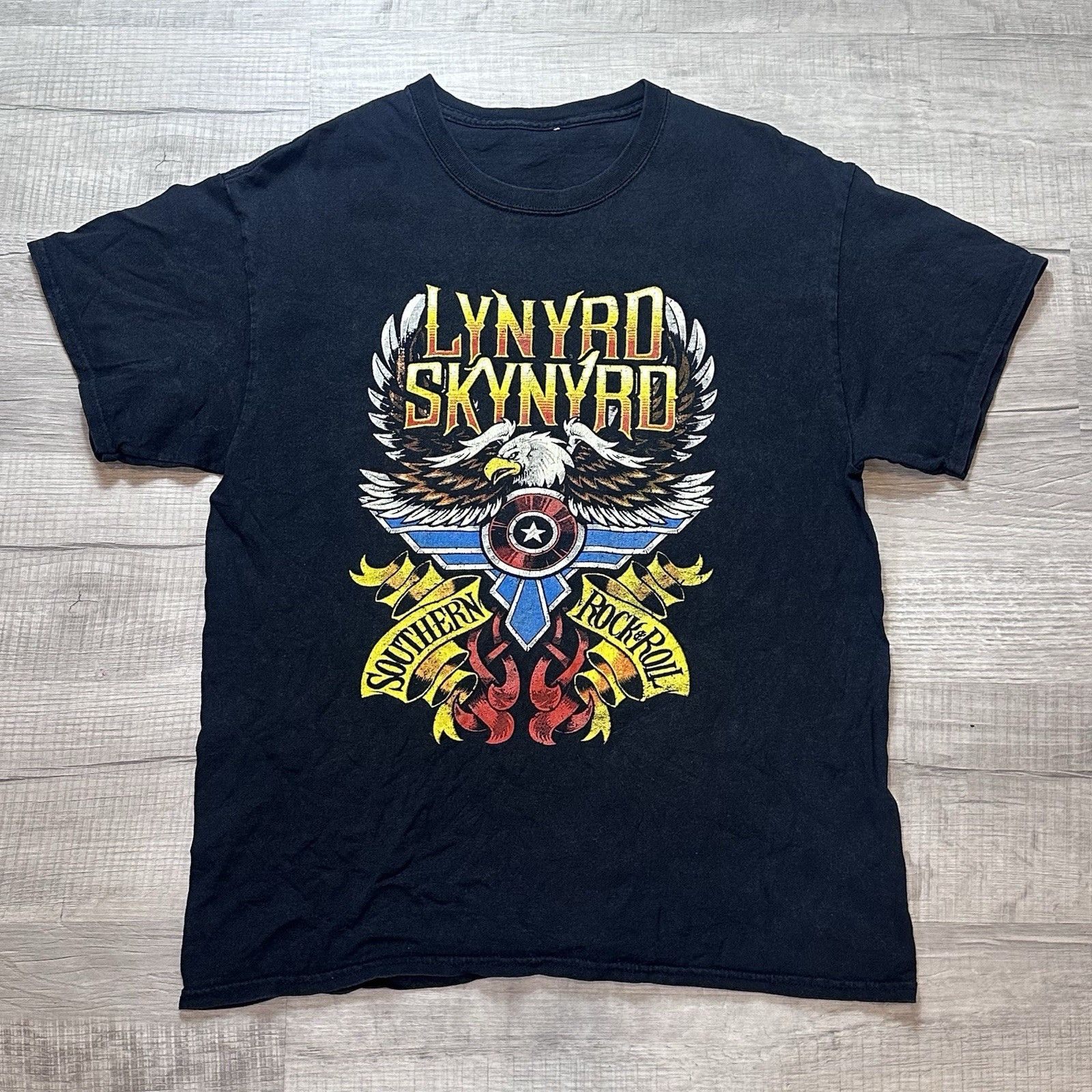 Band Tees Lynyrd Skynyrd Last of the Street Survivors Farewell Tour Size US L / EU 52-54 / 3 - 1 Thumbnail