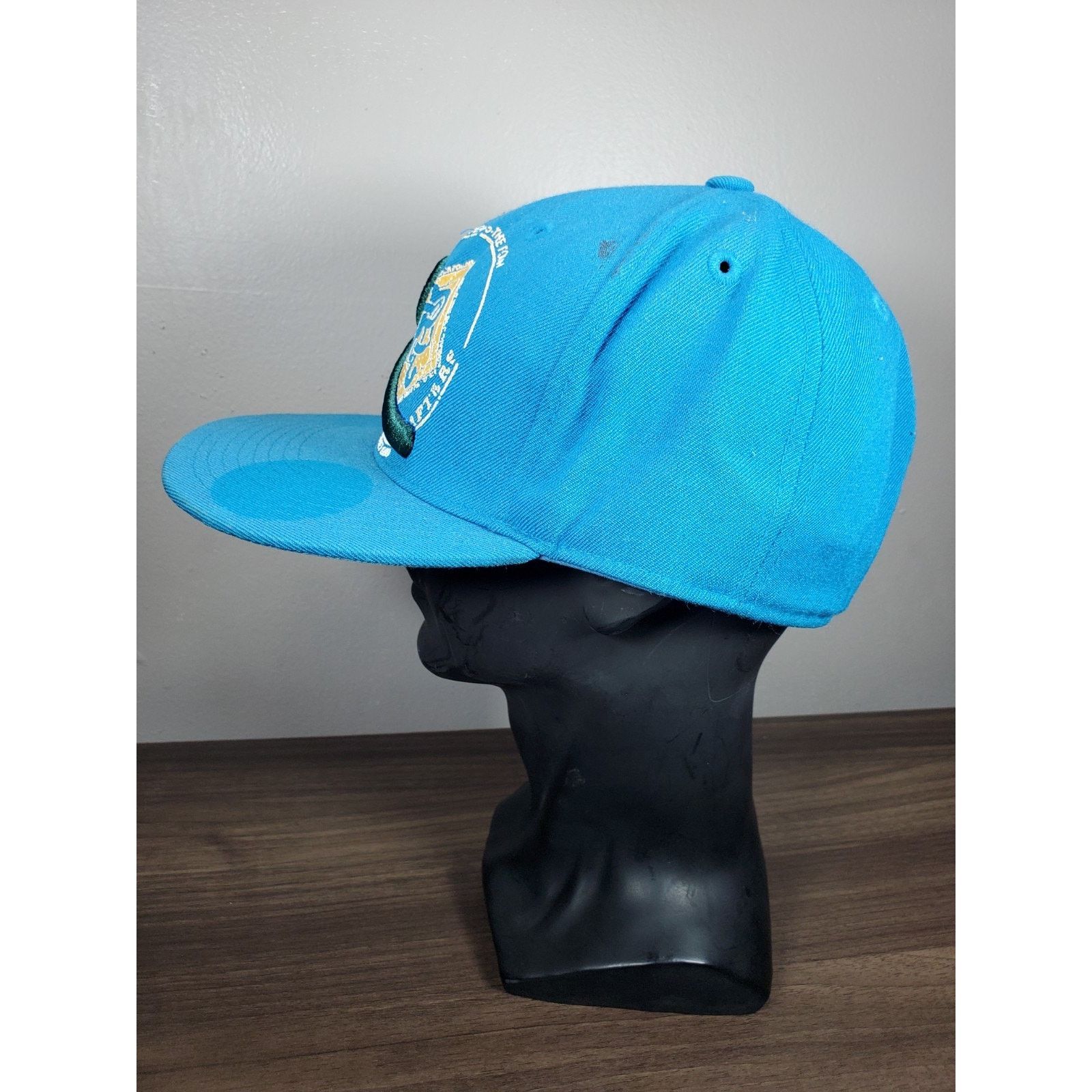 Rocawear Rocawear Teal Blue Cap Hat Sz 7 1/4 JAY Z Faded Logo *READ* Size ONE SIZE - 6 Thumbnail